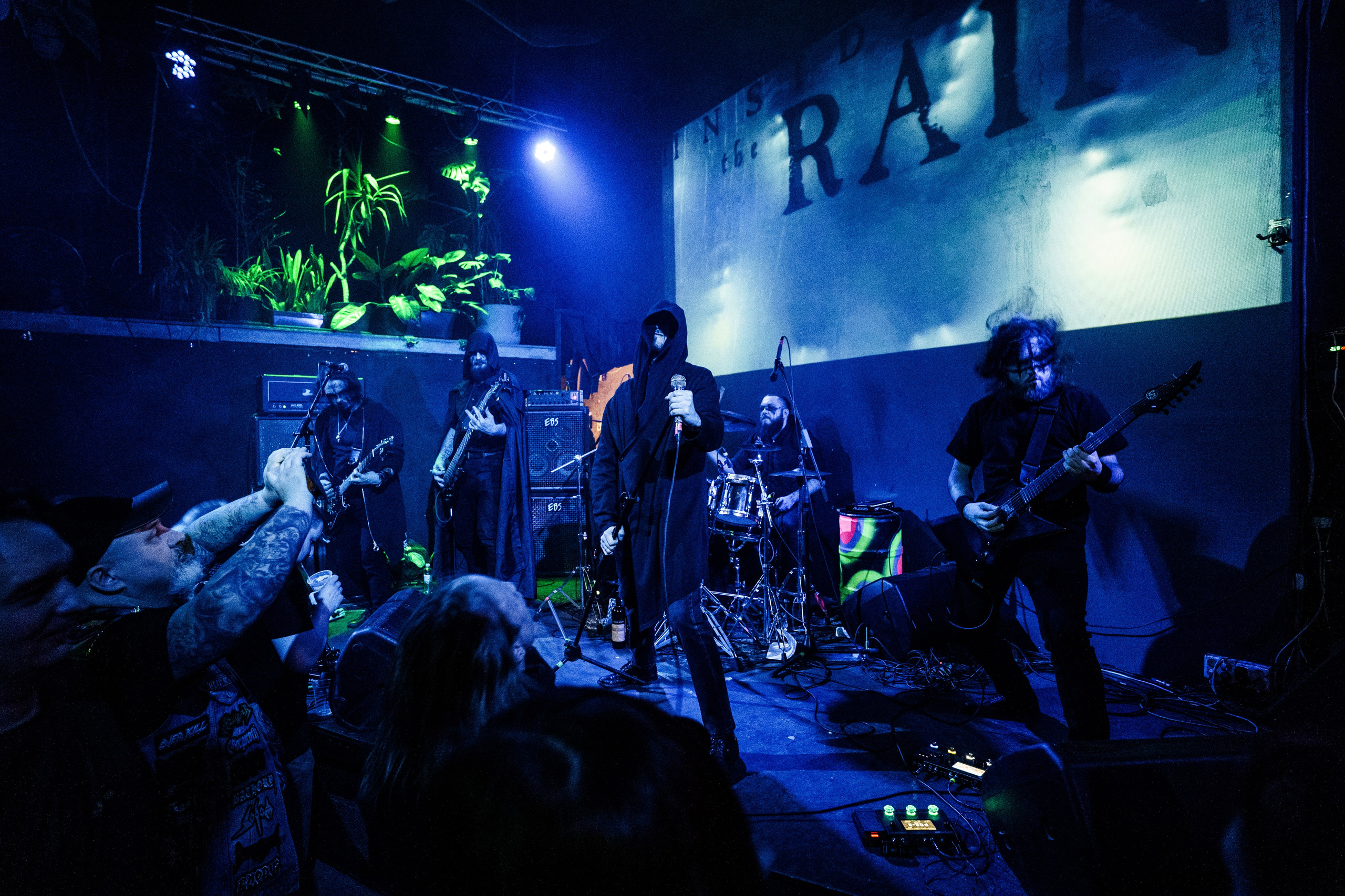 Inside the Rain|Ласточка. Концертный и репортажный фотограф в Санкт-Петербурге Слава Пахомов