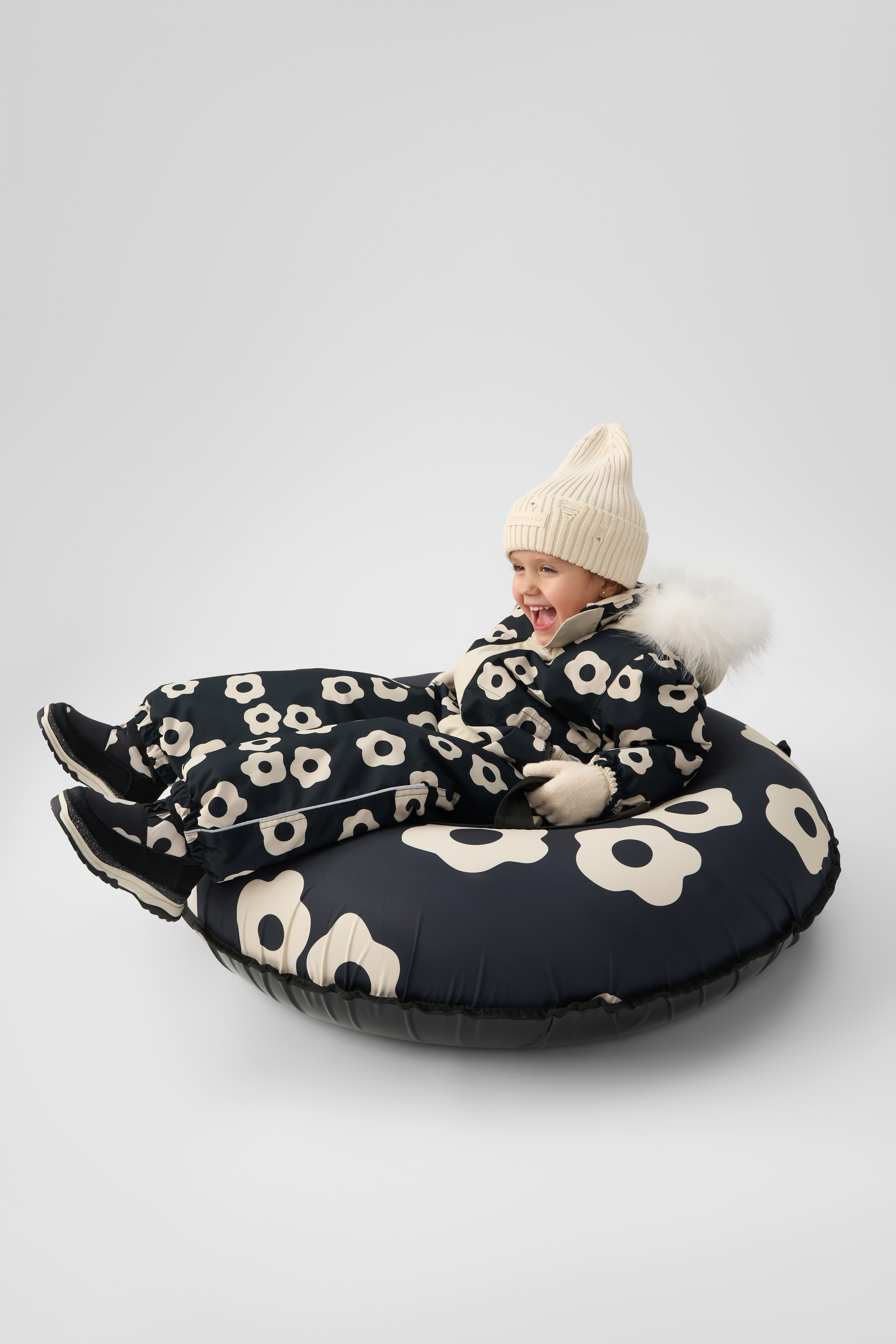 "Профессиональная детская фотосъемка для семейных портретов и воспоминаний""Высококачественная детская съемка новорожденных и малышей в студии""Рекламная детская фотосъемка для альбомов и подарков""Студийная детская съемка с креативными декорациями и позами""Коммерческая детская фотосъемка для маркетинга детских товаров""Фотография детской съемки с акцентом на эмоции и улыбки""Семейная детская съемка для портфолио и социальных сетей""Профессиональная детская фотосъемка с мягким освещением""Рекламные фото детской съемки для сайтов и брошюр""Высокоточная детская съемка для воспоминаний и презентаций""Детская фотосъемка высокого разрешения для семейных альбомов""Коммерческая детская съемка с фокусом на радость и развитие""Студийная фотосъемка детской съемки для брендов и маркетинга""Фотографии детской съемки для подарков и увеличения клиентов""Профессиональная детская съемка для каталогов и семейных историй" "Профессиональная каталожная фотосъемка товаров для e-commerce и интернет-магазинов""Высококачественная каталожная съемка одежды и аксессуаров с белым фоном""Рекламная каталожная фотосъемка для маркетинга продуктов и брендов""Студийная каталожная съемка с детальной проработкой текстур и материалов""Коммерческая каталожная фотосъемка для каталогов и онлайн-платформ""Фотография каталожной съемки с акцентом на дизайн и презентацию товаров""Предметная каталожная съемка для увеличения продаж в e-commerce""Профессиональная каталожная фотосъемка с использованием студийного освещения""Рекламные фото каталожной съемки для сайтов и социальных сетей""Высокоточная каталожная съемка товаров для презентаций и брошюр""Каталожная фотосъемка высокого разрешения для онлайн-магазинов""Коммерческая каталожная съемка с фокусом на качество и детализацию""Студийная каталожная фотосъемка для брендов и ритейла""Фотографии каталожной съемки для маркетинговых кампаний""Профессиональная каталожная съемка для каталогов и увеличения конверсии"