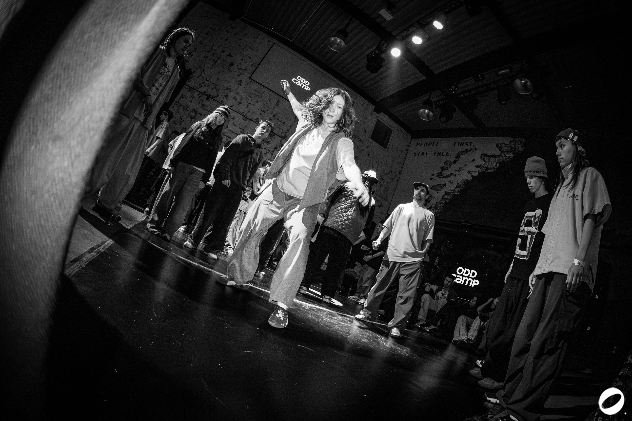 ODD.CLUB 04/04 (@youlovebu). Соня бу тебя сфоткала