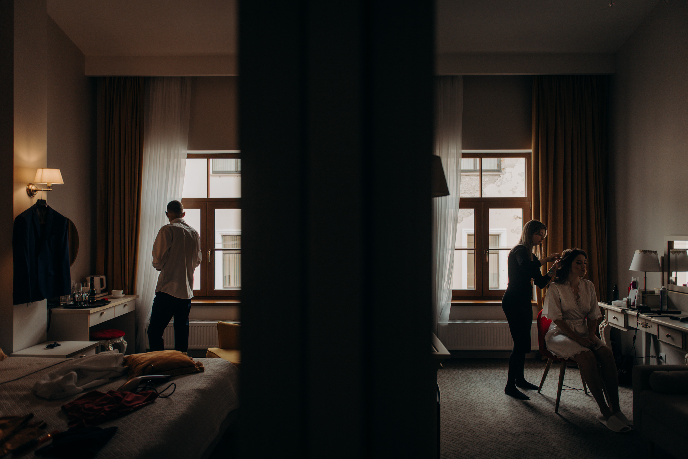 свадебная фотосессия сборов невесты и жениха в отеле Богема