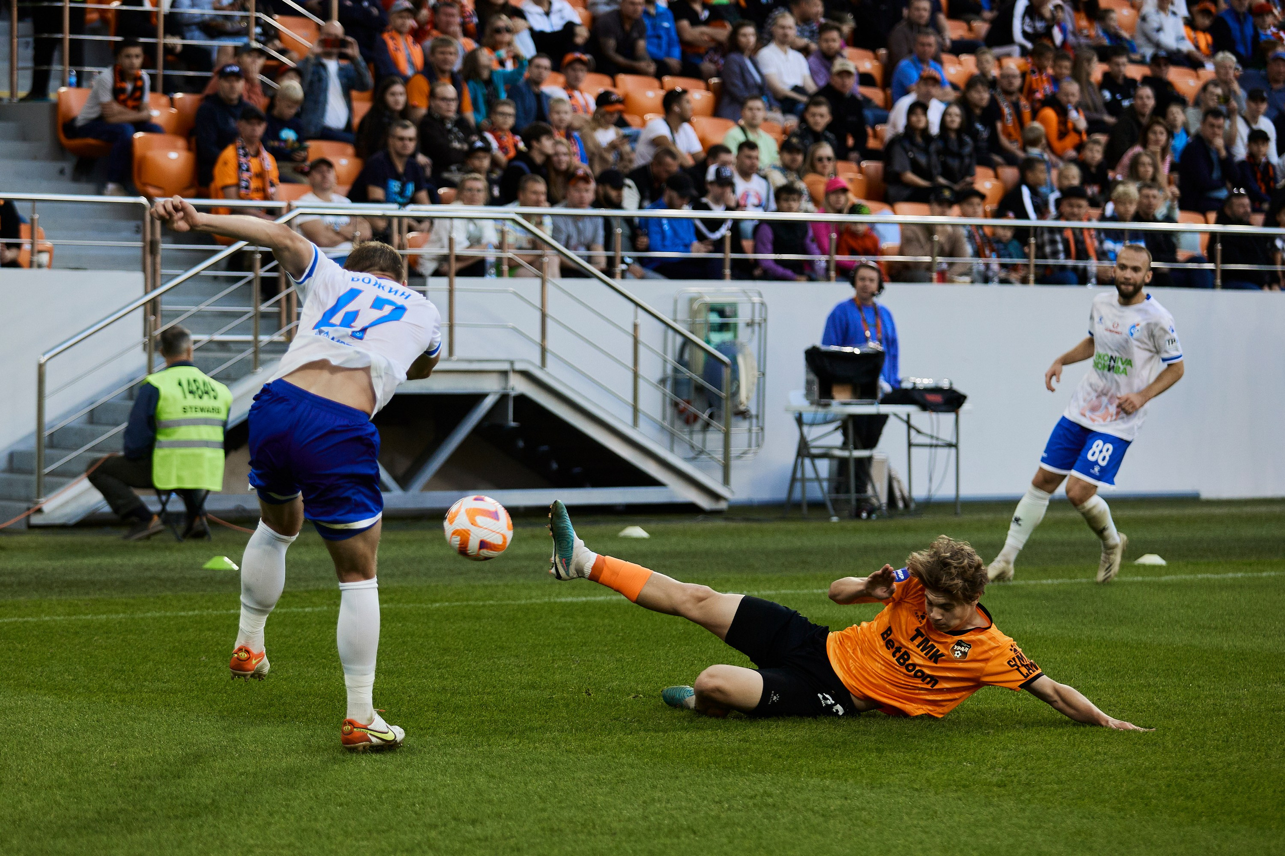 Мир РПЛ Сезон 23-24 «Урал — Факел». Валитов Тимур | Репортажный фотограф