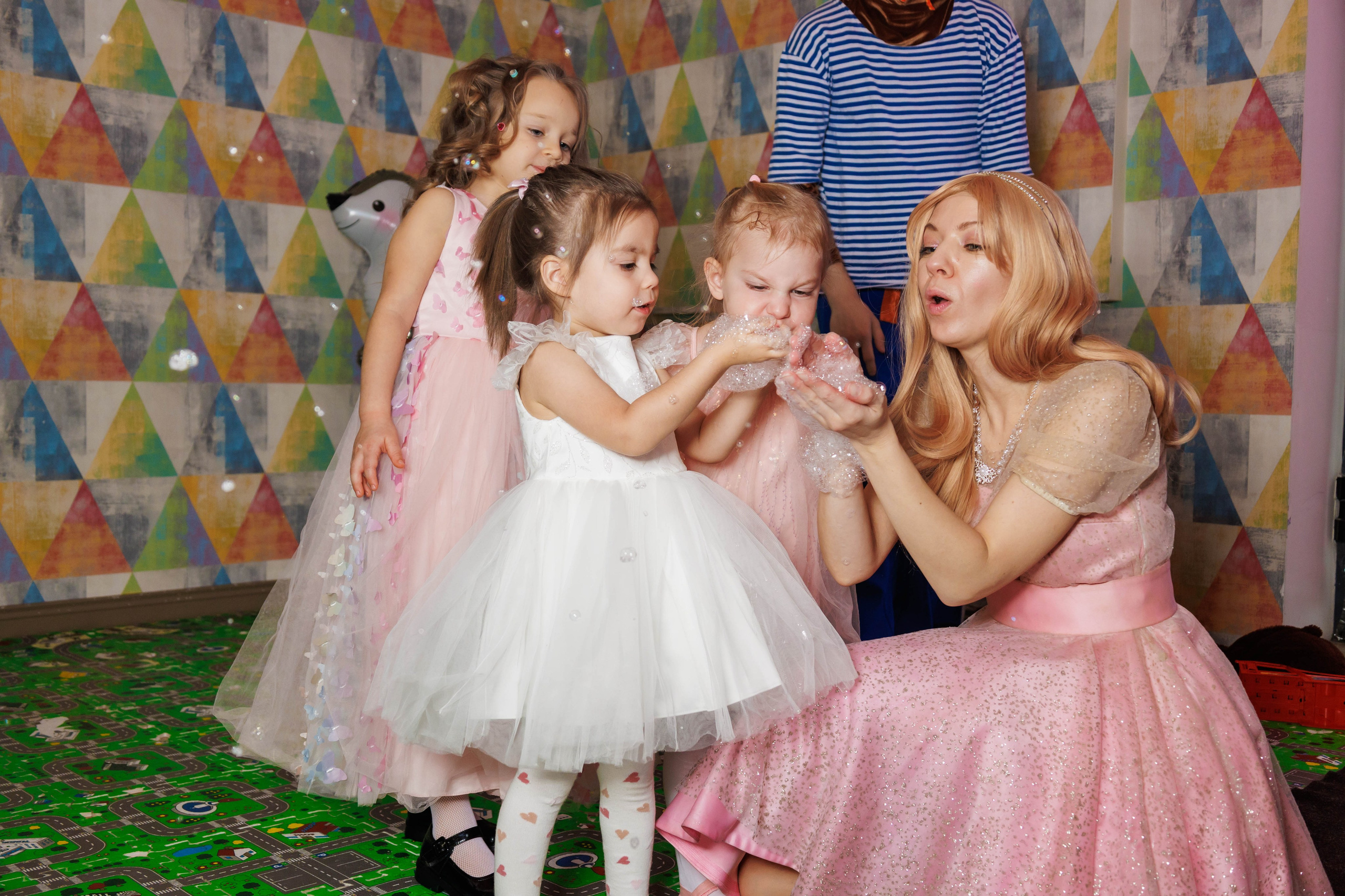 День рождения в ресторане. Фотограф в Москве Дмитрий Емельянов