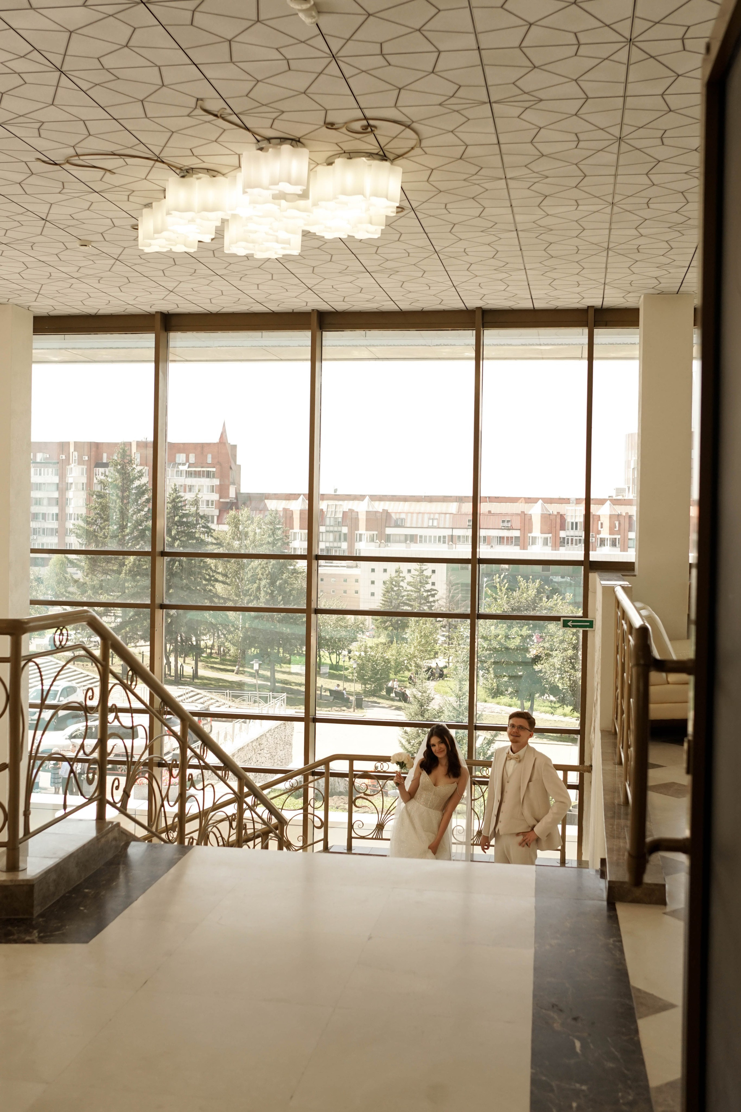 Яна и Никита: сборы в отеле, регистрация и банкет. Фотограф в Иркутске