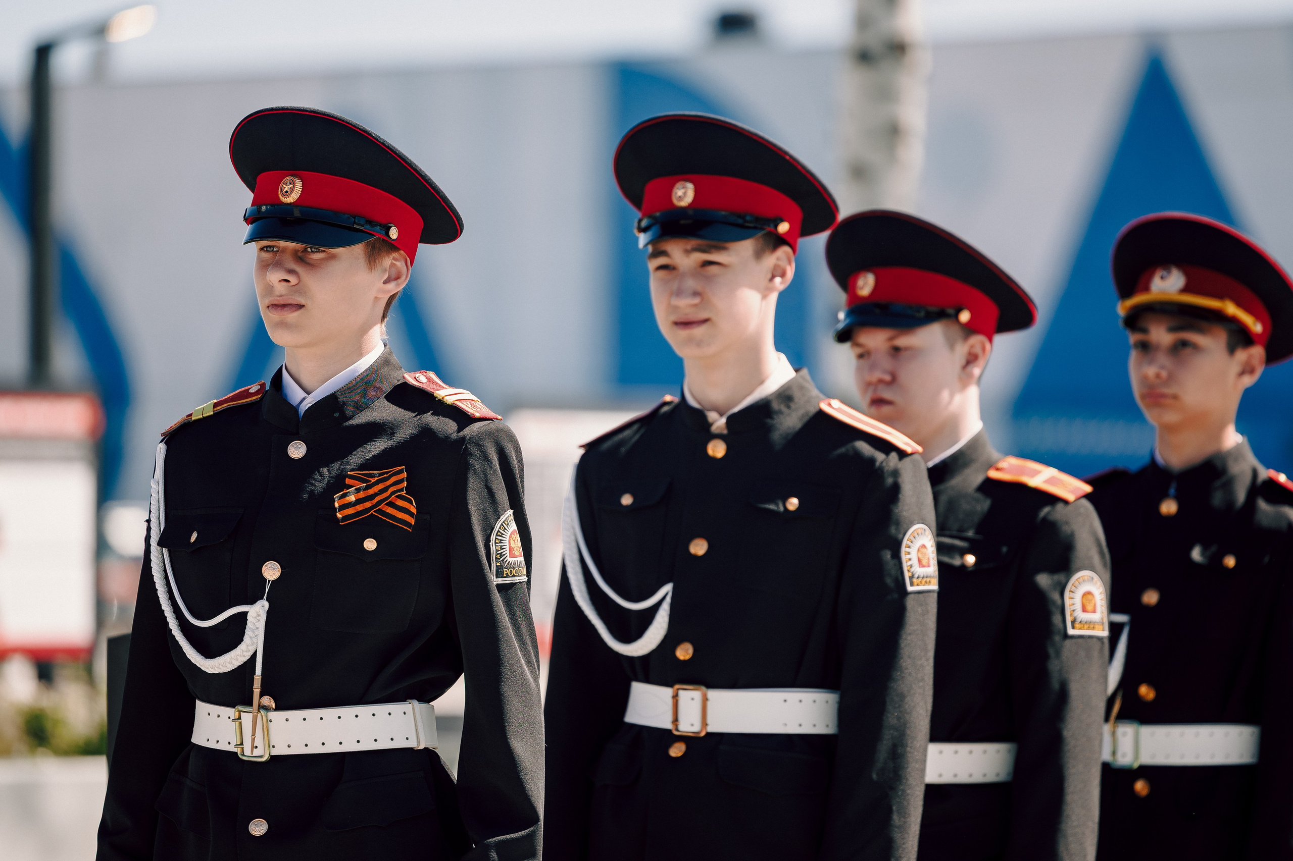 Торжественный митинг, посвящённый открытию Мемориала Славы воинам-новотрубникам. Лёшка Варзегов — фотограф