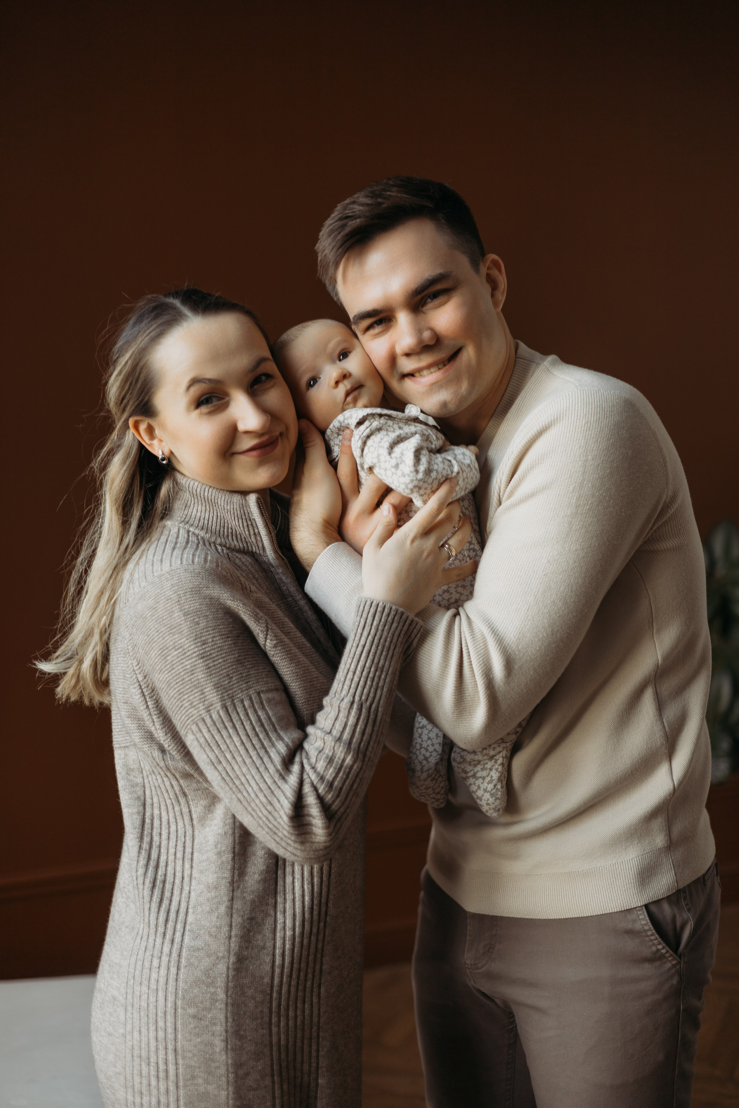 Семейная с малышкой. Самый теплый фотограф в Краснодаре Рябоконь Ксения