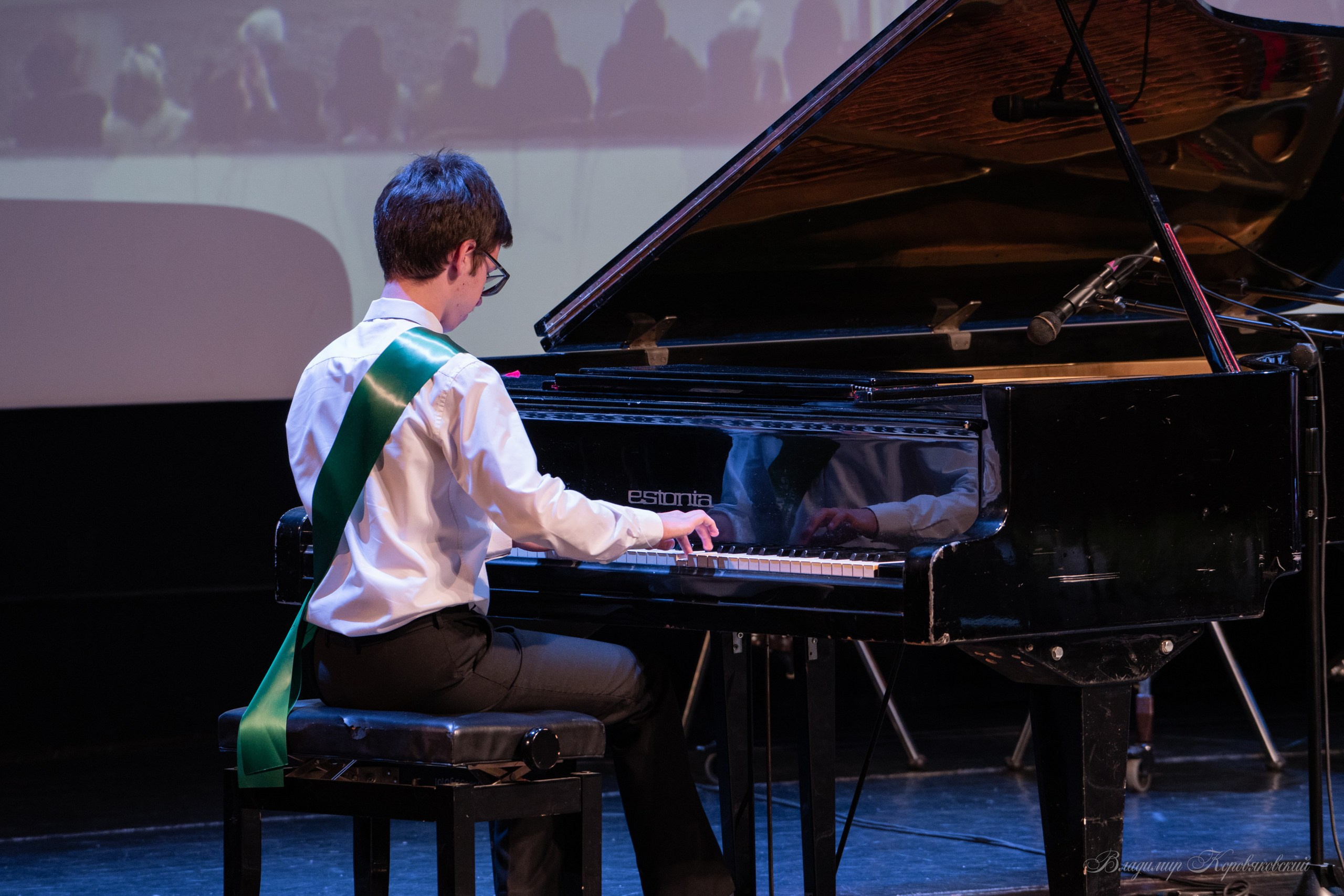 Выпускной 2024 г. Фотограф Владимир Коровяковский