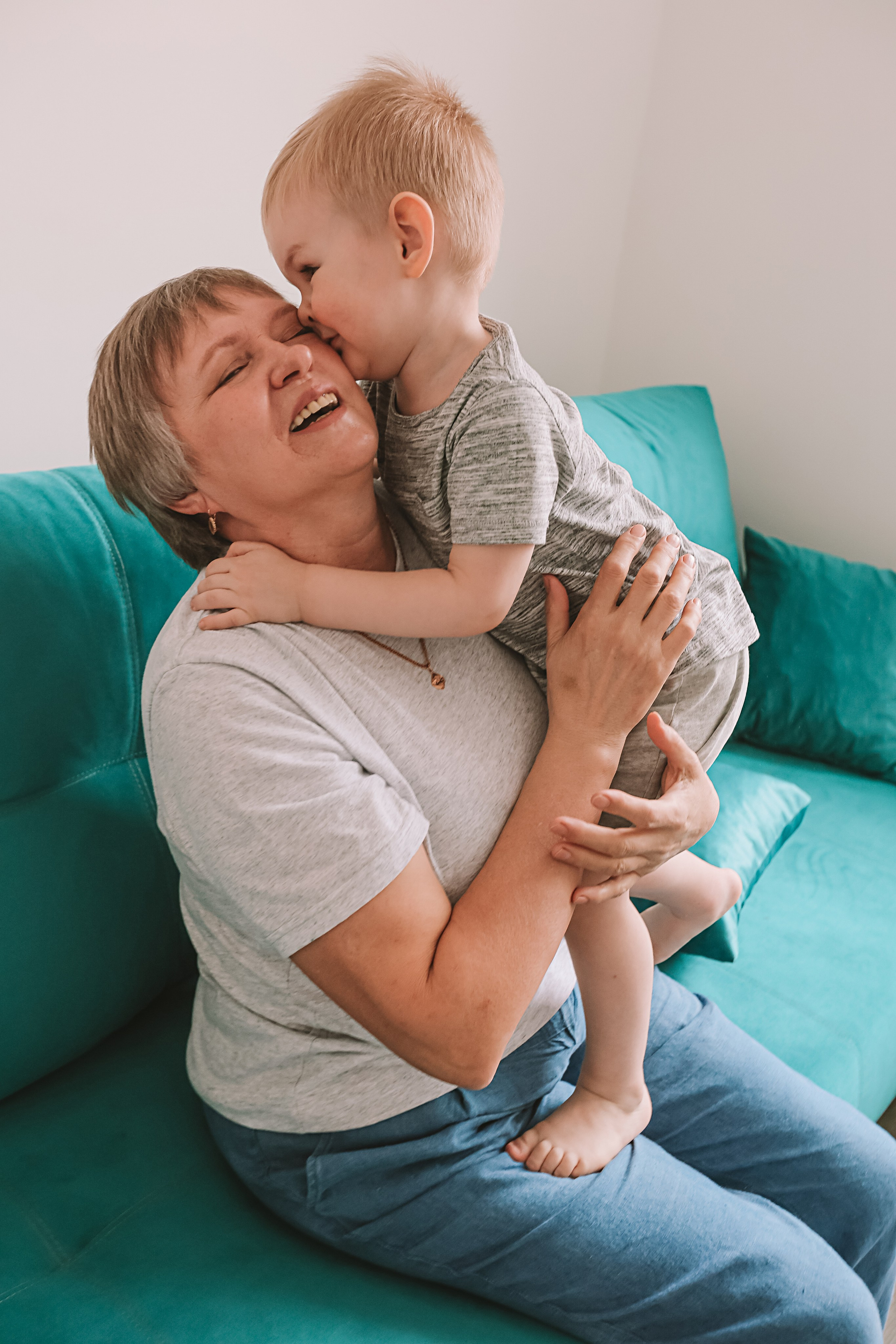 Семейная в домике (репортаж). Семейный фотограф Тюмень, фотограф на роды Салмина Мария