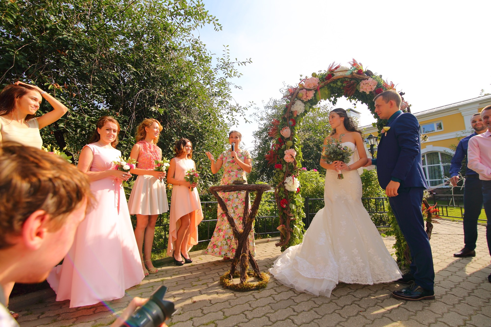 Выездная регистрация в красивом месте в Ярославле. Свадебный и репортажный фотограф в Ярославле и Санкт-Петербурге Роман Микрюков