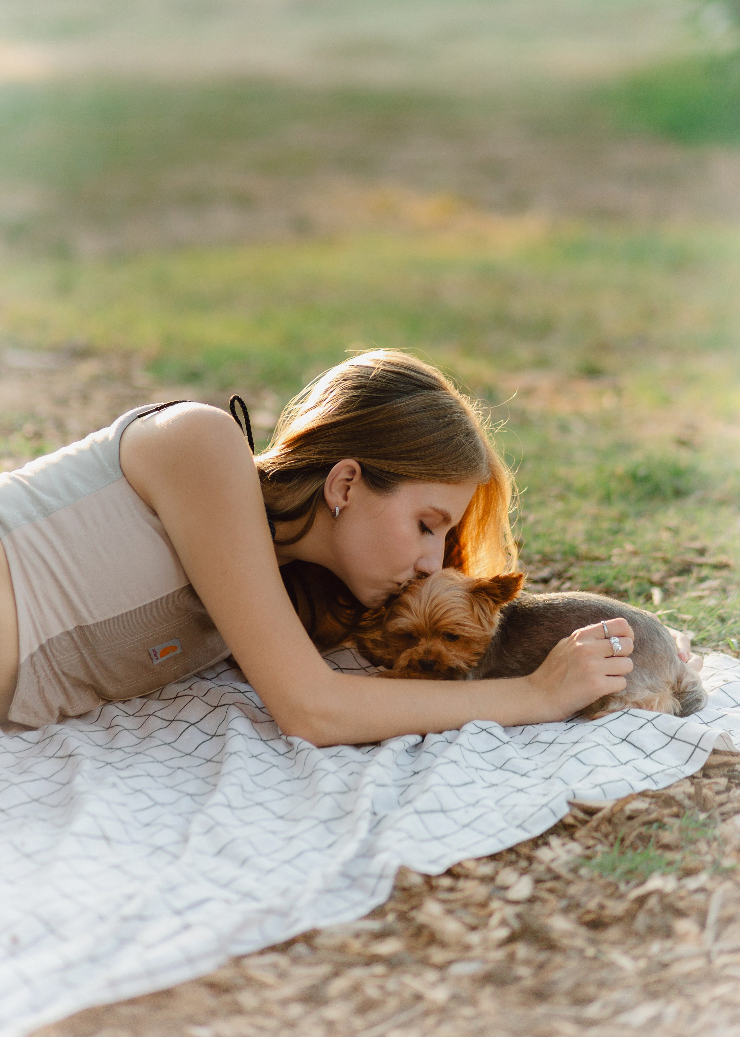 Julia & Her Playful Stitch. Barbara Isaeva