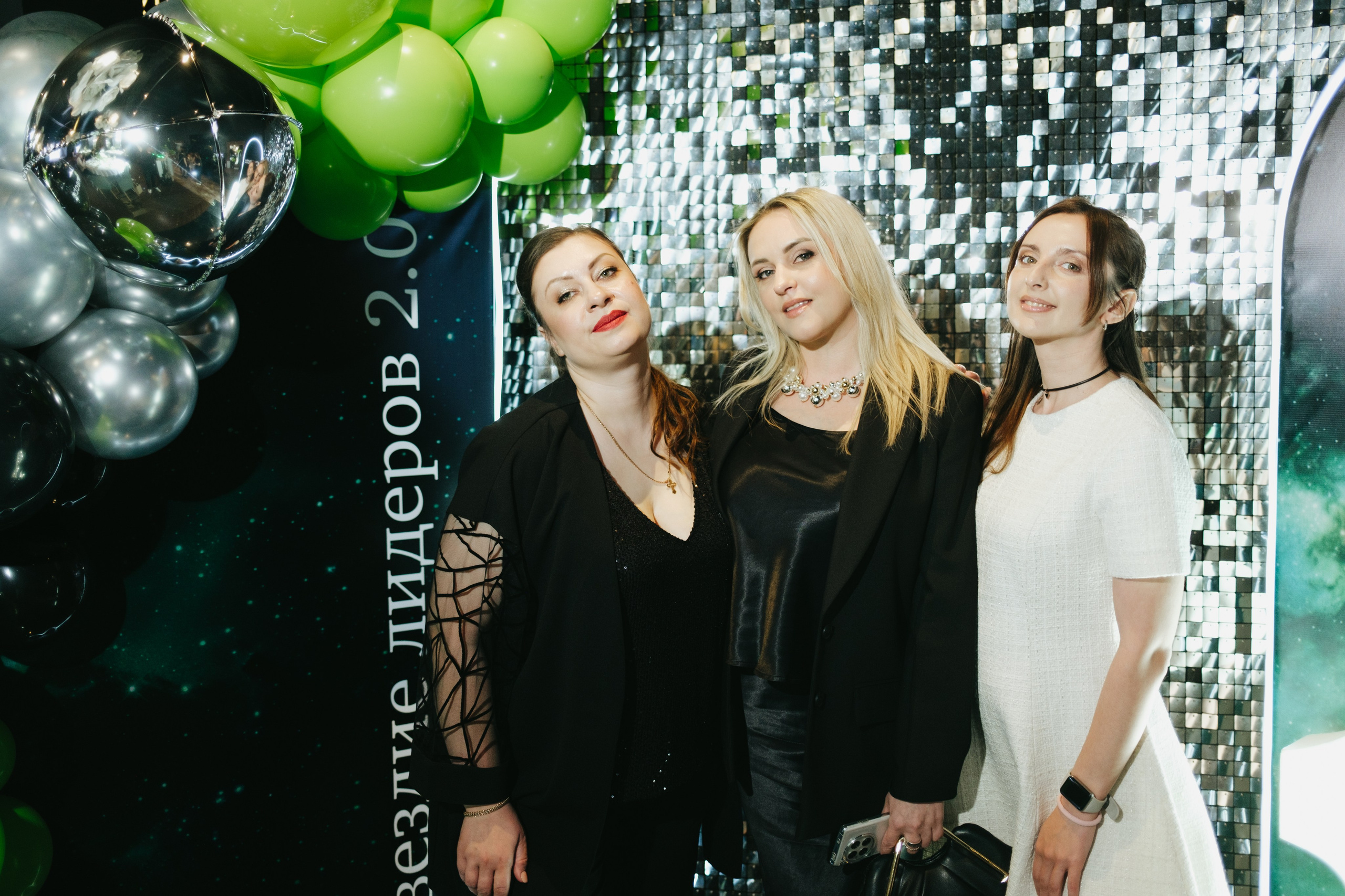 Корпоратив в Сириусу (Адлер) 10 лет компании. Свадебный фотограф Денис Ожигин в Краснодаре и крае. Эмоциональная и стильная съемка вашего дня