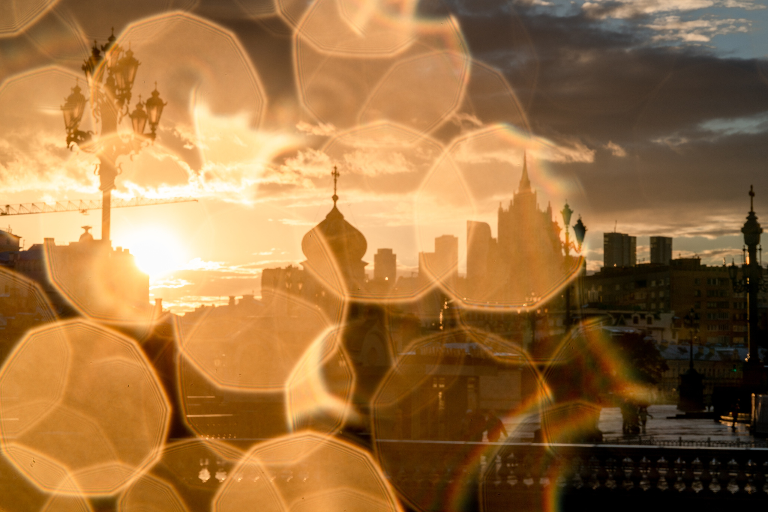 МОСКВА. ПОБУДЬ ЗДЕСЬ И ЦЕЛЕЕ БУДЕТ ЭТОТ МИР