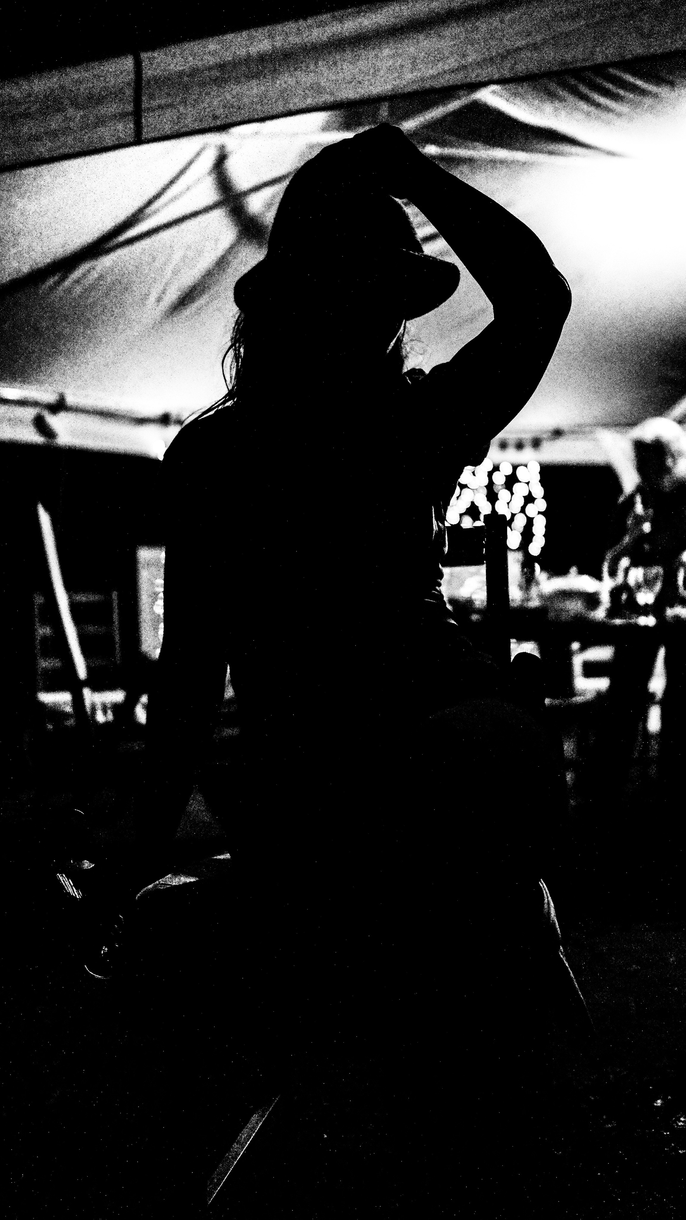 ПОРТРЕТЫ. ПОБУДЬ ЗДЕСЬ И ЦЕЛЕЕ БУДЕТ ЭТОТ МИР