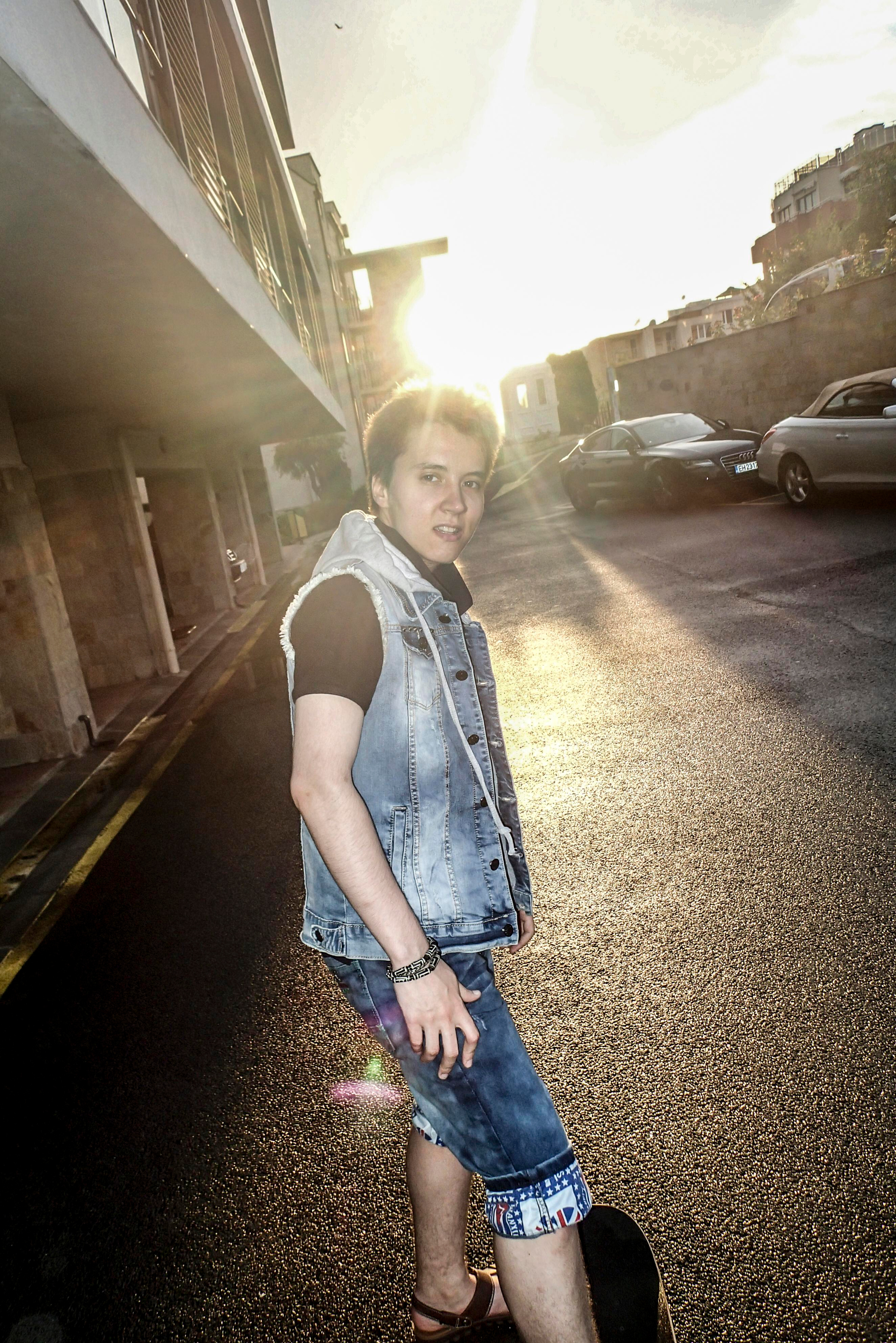 ПОРТРЕТЫ. ПОБУДЬ ЗДЕСЬ И ЦЕЛЕЕ БУДЕТ ЭТОТ МИР