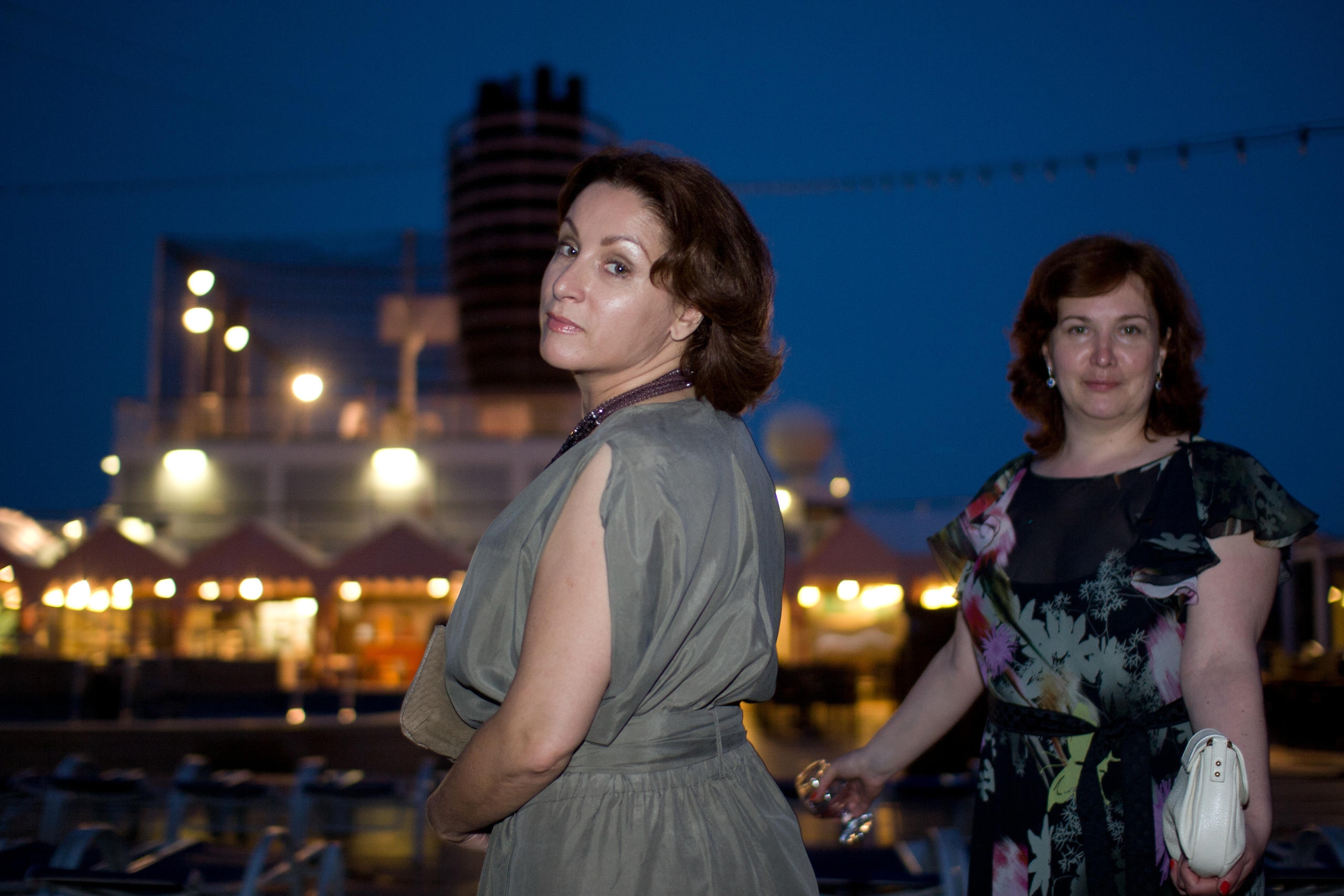 ПОРТРЕТЫ. ПОБУДЬ ЗДЕСЬ И ЦЕЛЕЕ БУДЕТ ЭТОТ МИР