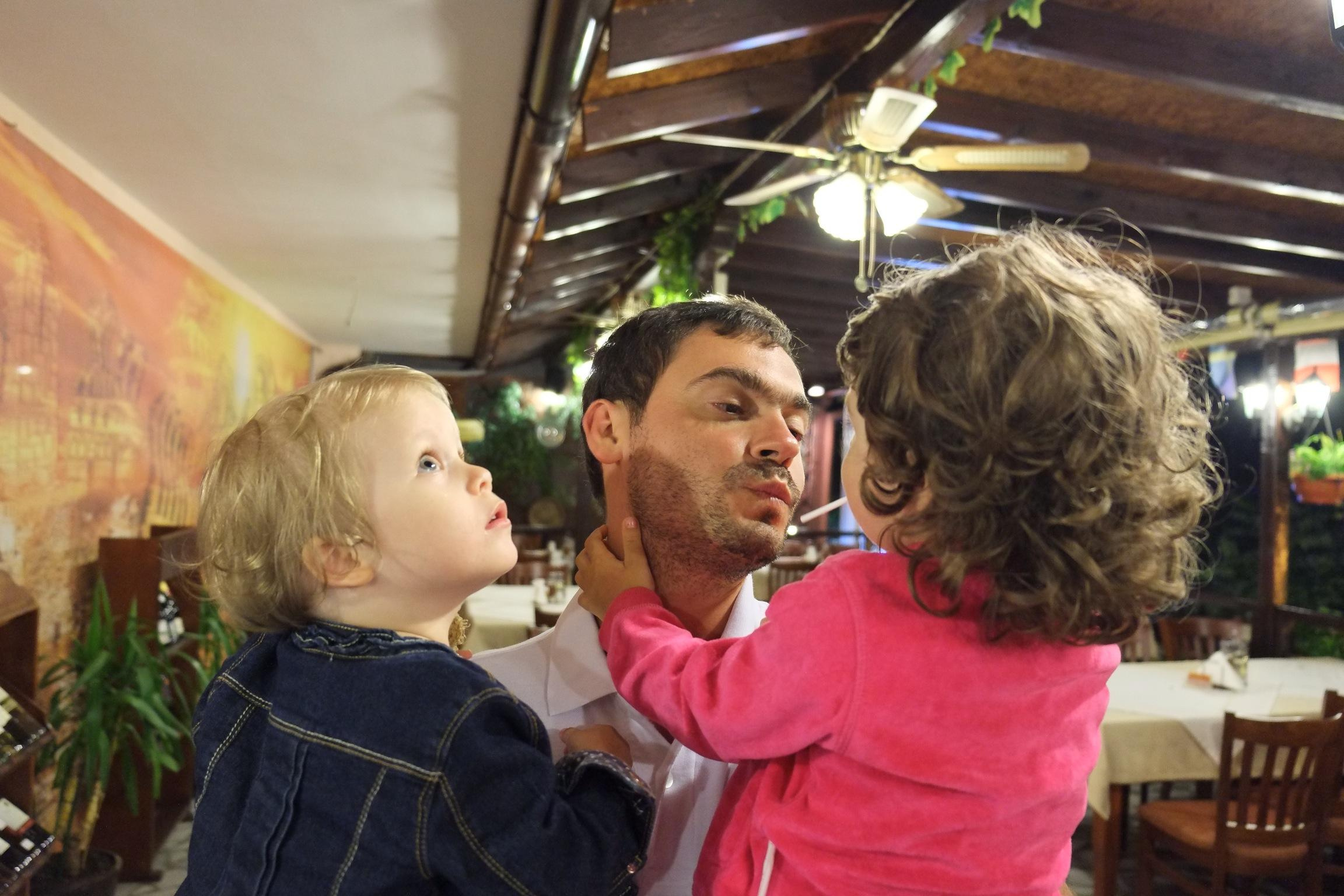 ПОРТРЕТЫ. ПОБУДЬ ЗДЕСЬ И ЦЕЛЕЕ БУДЕТ ЭТОТ МИР