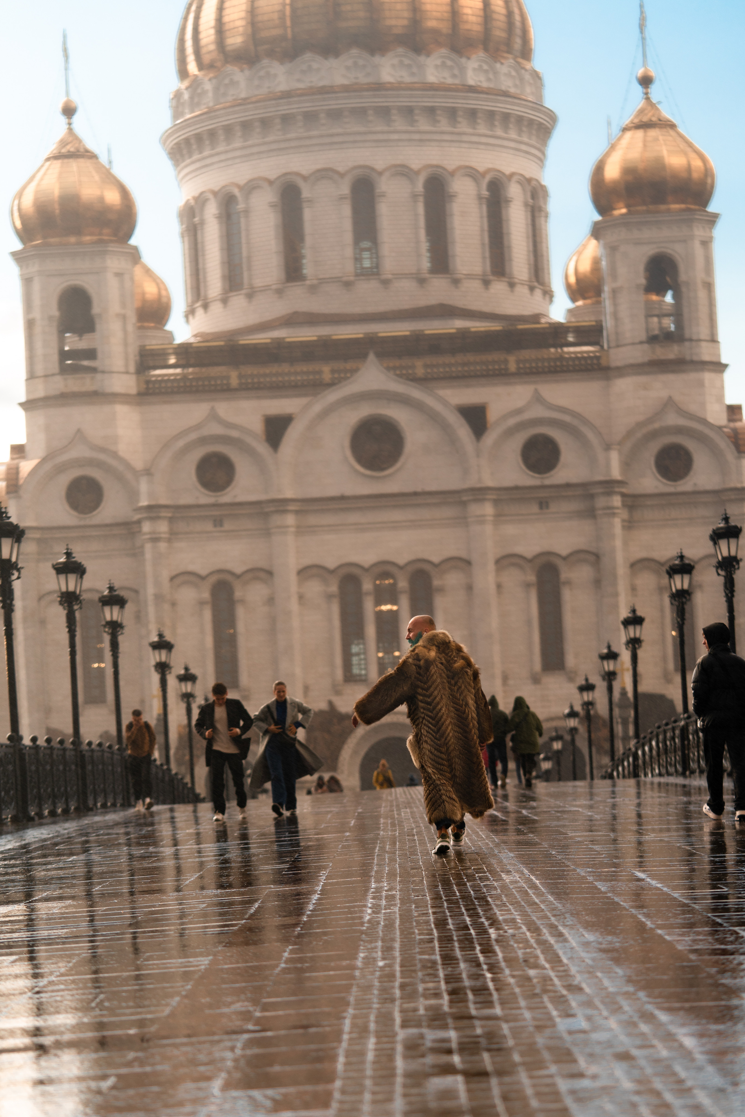 МОСКВА. ПОБУДЬ ЗДЕСЬ И ЦЕЛЕЕ БУДЕТ ЭТОТ МИР