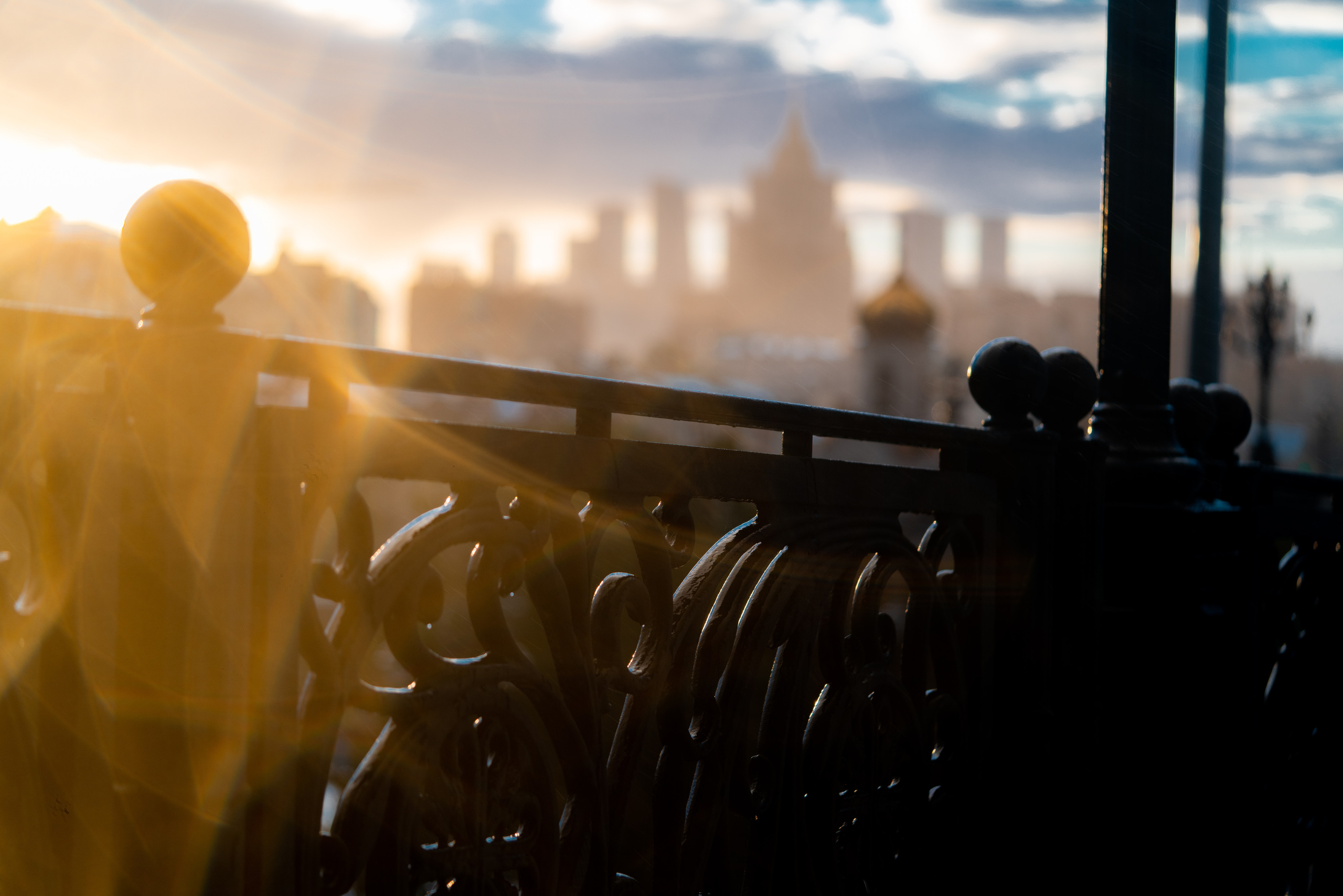 МОСКВА. ПОБУДЬ ЗДЕСЬ И ЦЕЛЕЕ БУДЕТ ЭТОТ МИР