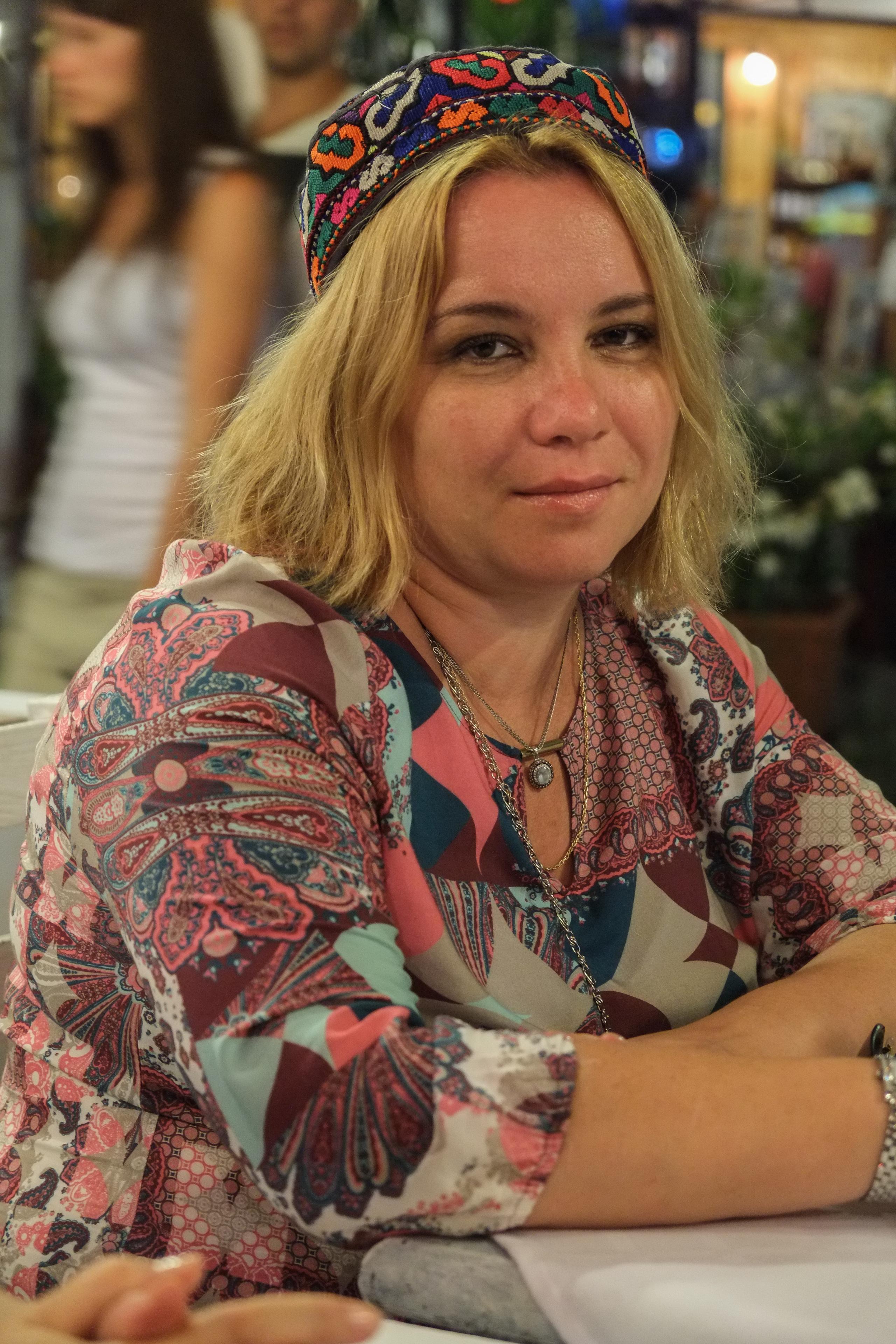 ПОРТРЕТЫ. ПОБУДЬ ЗДЕСЬ И ЦЕЛЕЕ БУДЕТ ЭТОТ МИР