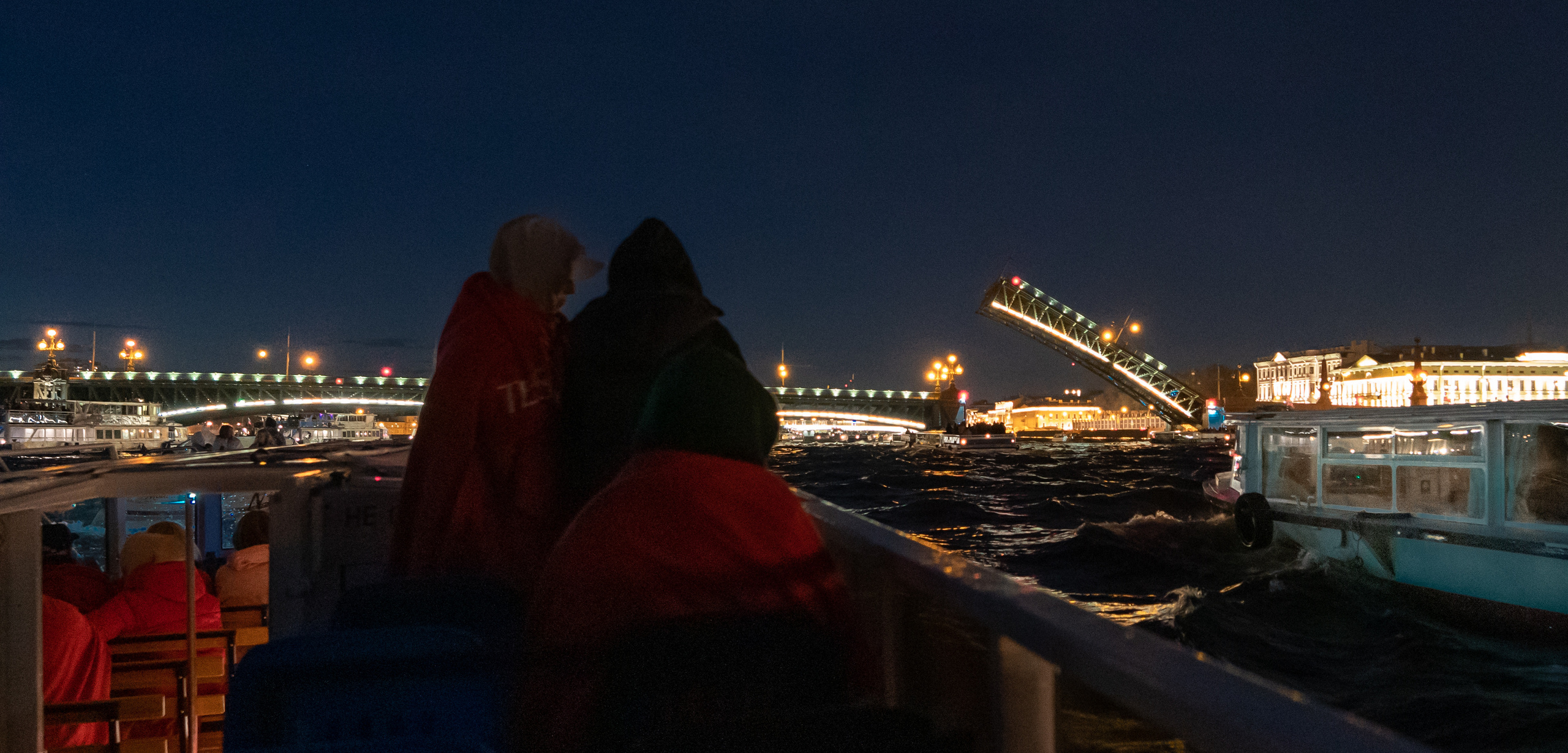 Санкт-Петербург. ПОБУДЬ ЗДЕСЬ И ЦЕЛЕЕ БУДЕТ ЭТОТ МИР