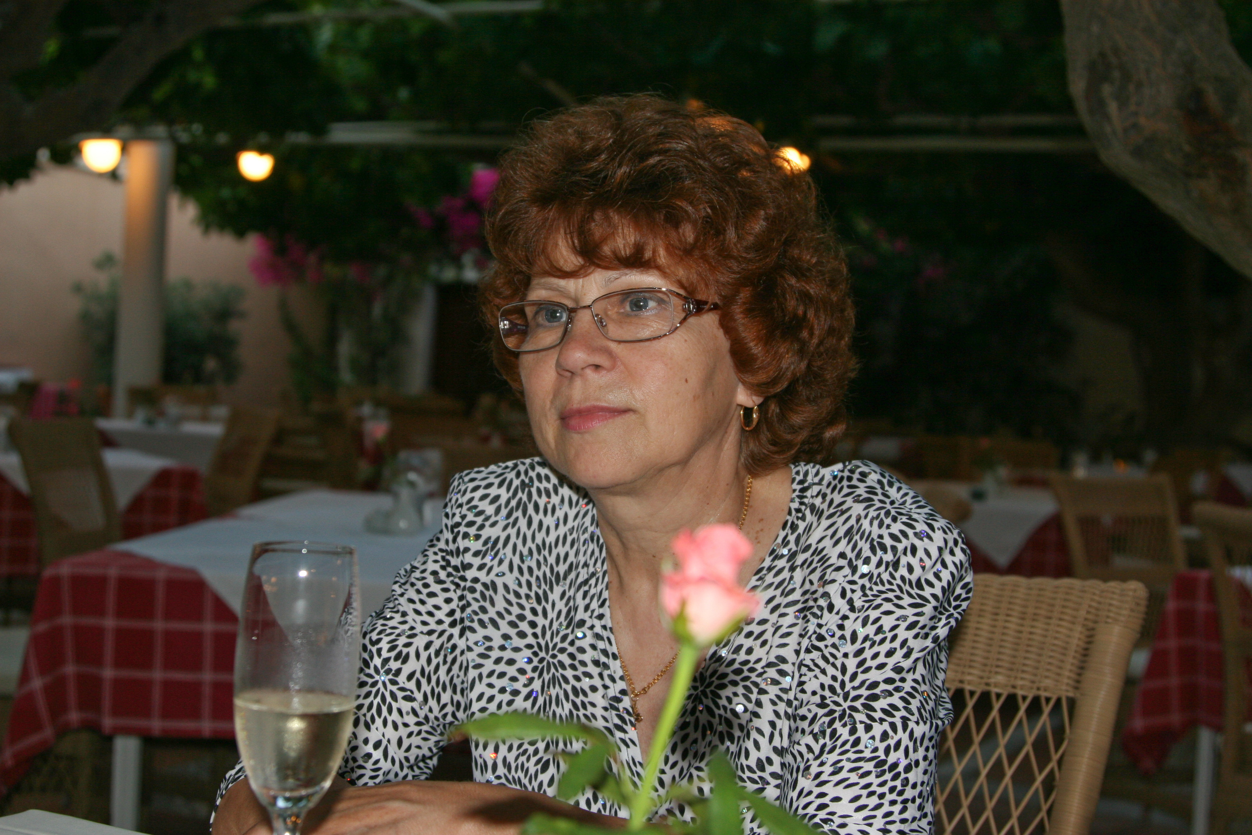 ПОРТРЕТЫ. ПОБУДЬ ЗДЕСЬ И ЦЕЛЕЕ БУДЕТ ЭТОТ МИР