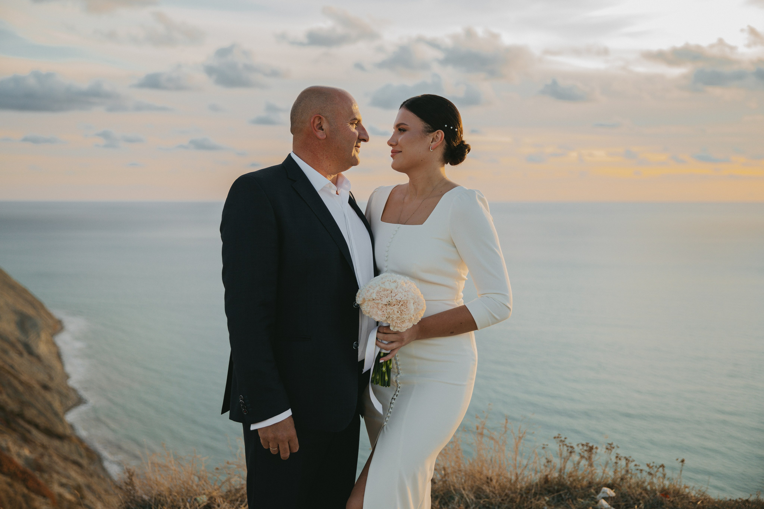 На Ласточкиных гнездах