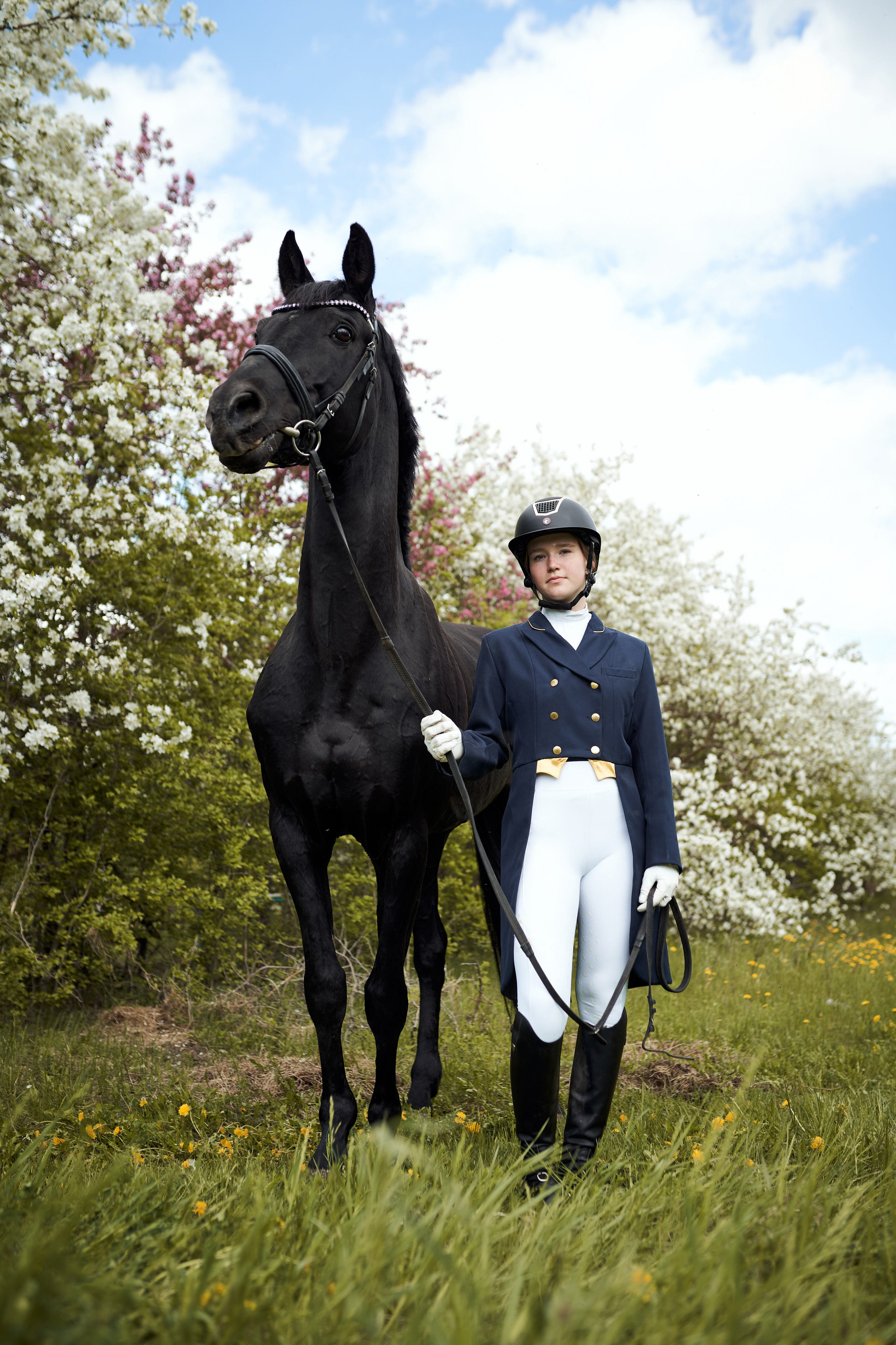 Полина и Парламент. Фотосессии с лошадьми в Москве, Новосибирске