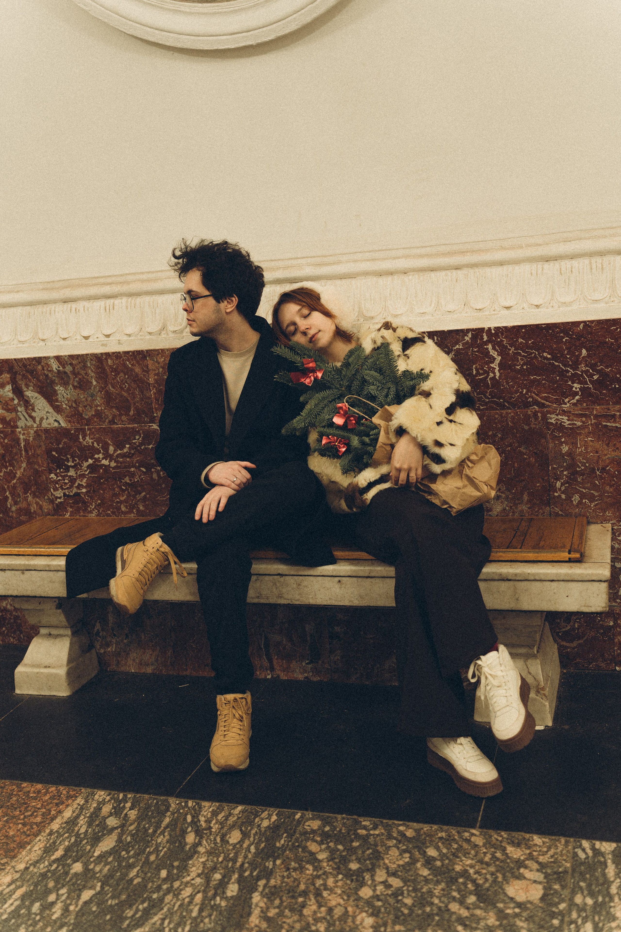 НОВОГОДНЯЯ ФОТОСЕСИИЯ ПАРЫ В МЕТРО ЛЮБОВЬ. Профессиональный фотограф, Санкт-Петербург — Виктория Богомолова