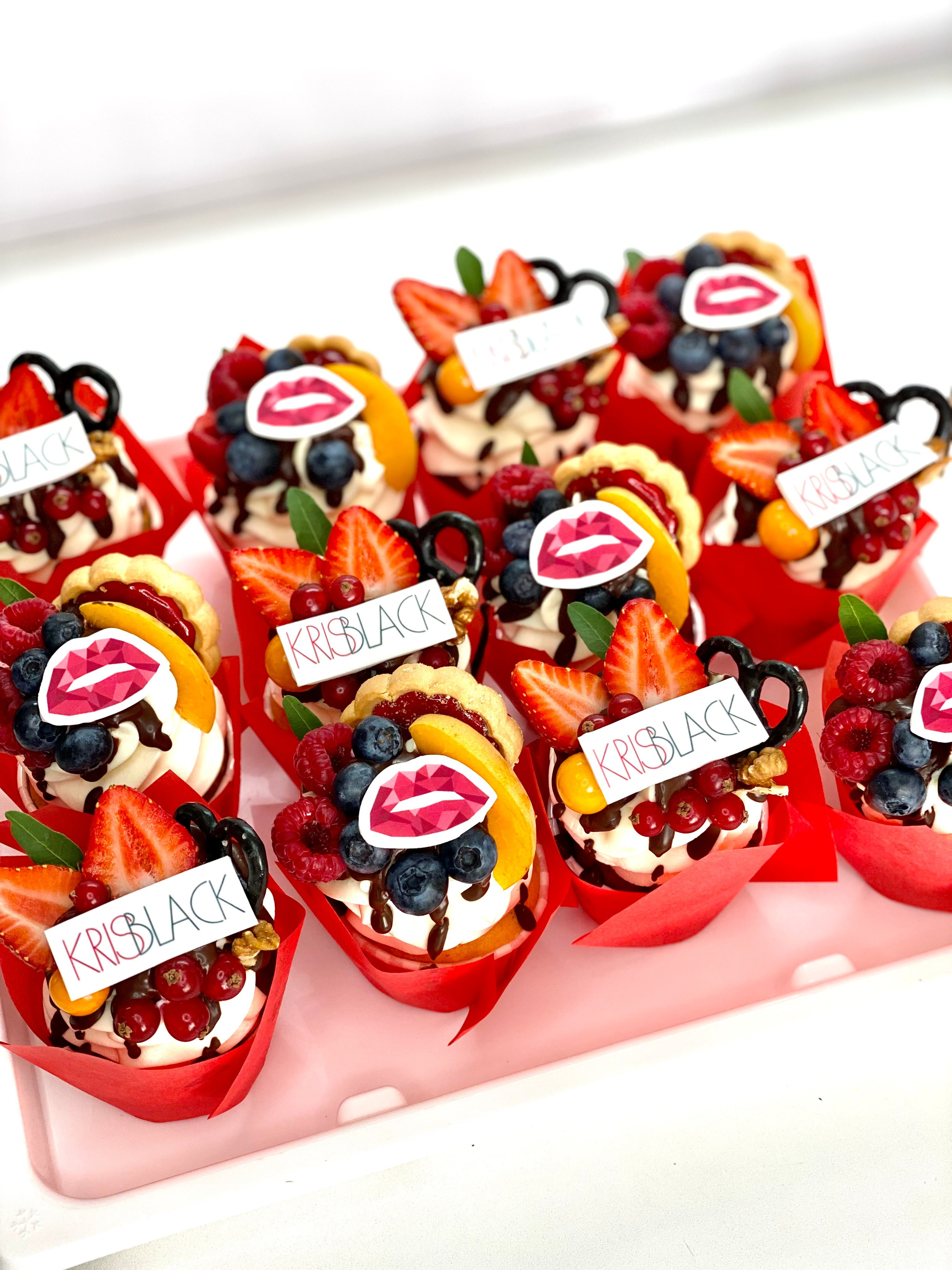 Капкейки стандартные с логотипом. Katyasugarsugar капкейки, зефир, торты Москва