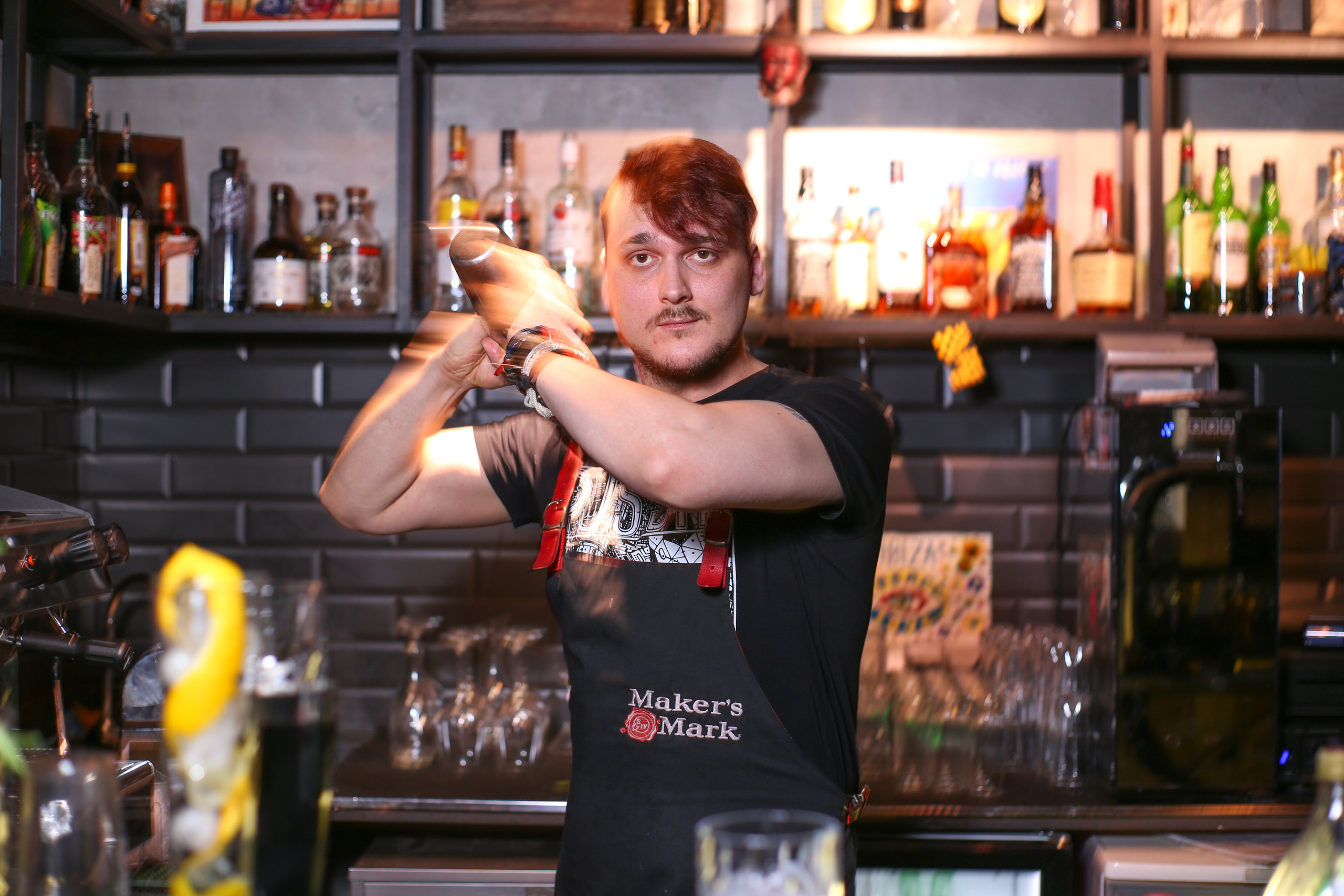 Репортаж в баре | Ростов-Папа бар. Репортажный фотограф Семён Борисов | Москва