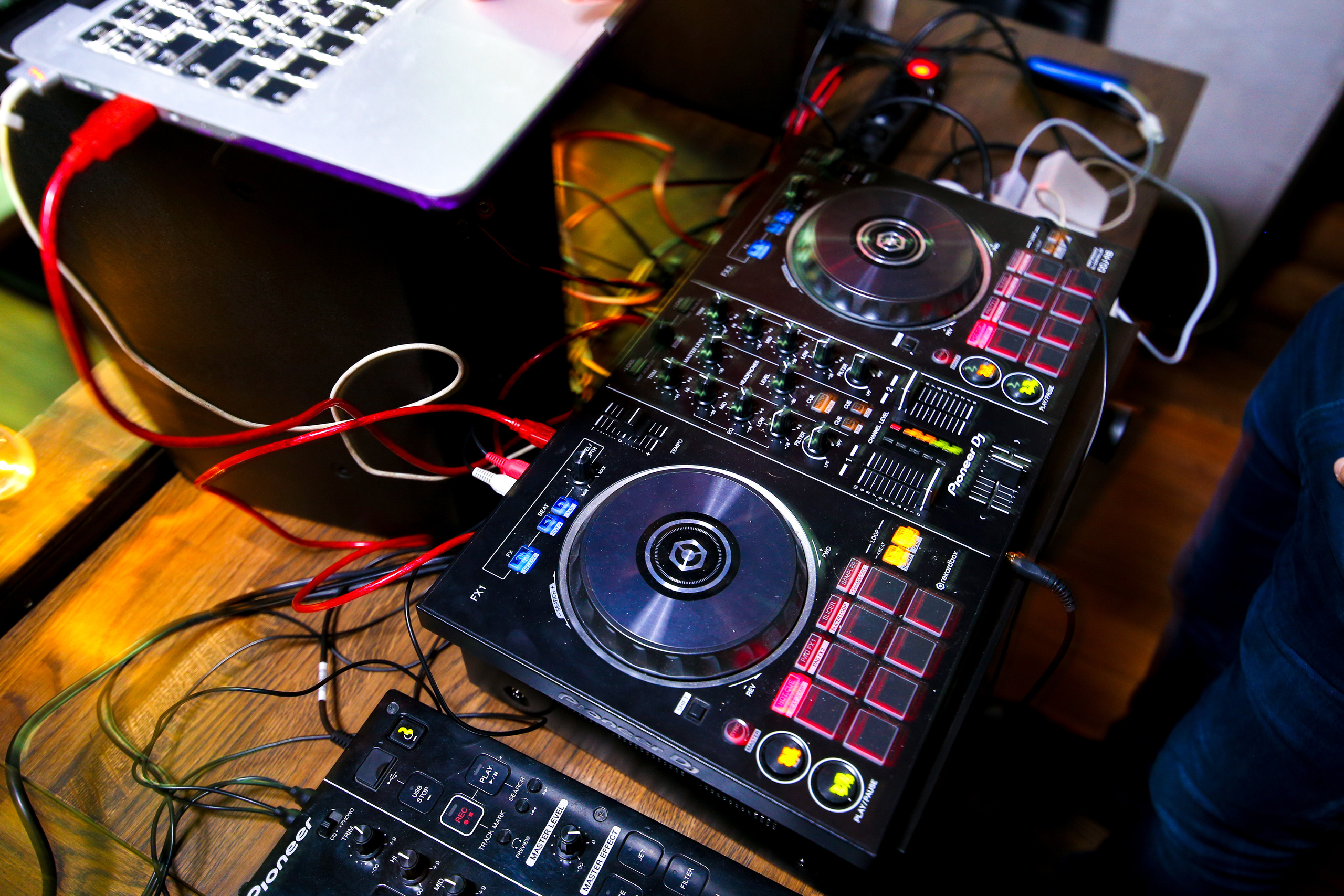 Репортаж в баре | Ростов-Папа бар. Репортажный фотограф Семён Борисов | Москва