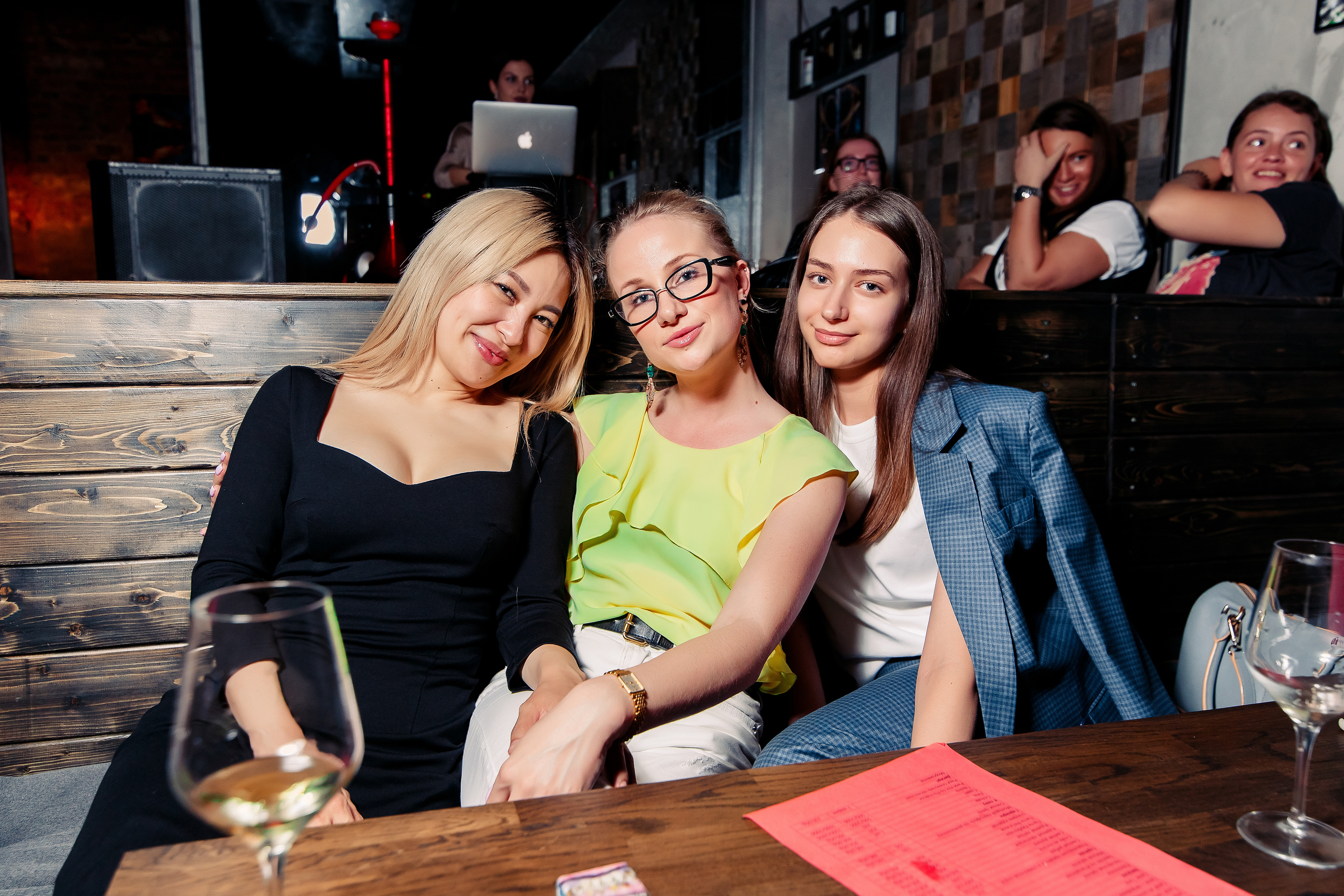 Репортаж в баре | Ростов-Папа бар. Репортажный фотограф Семён Борисов | Москва