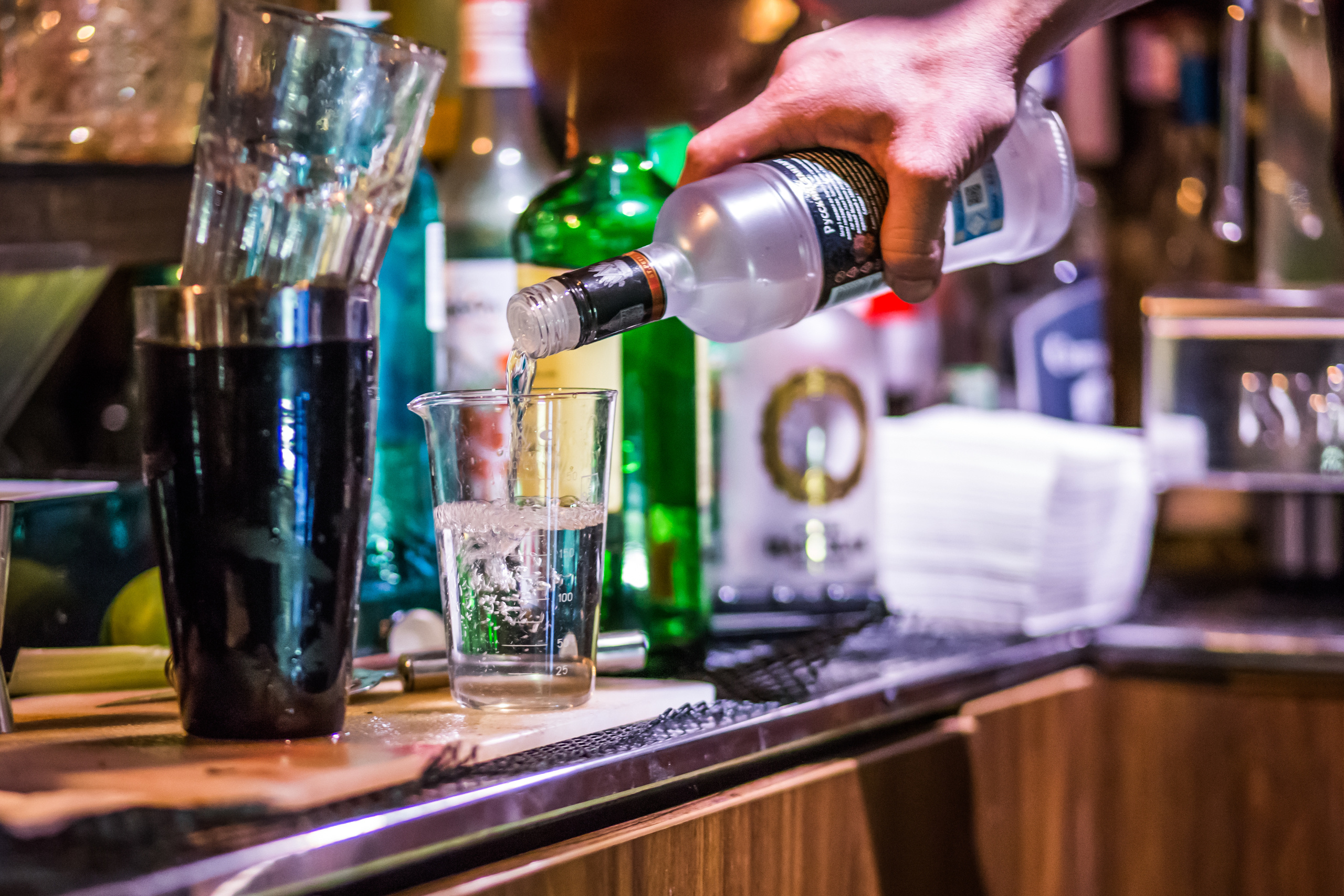 Репортаж в баре | Ростов-Папа бар. Репортажный фотограф Семён Борисов | Москва