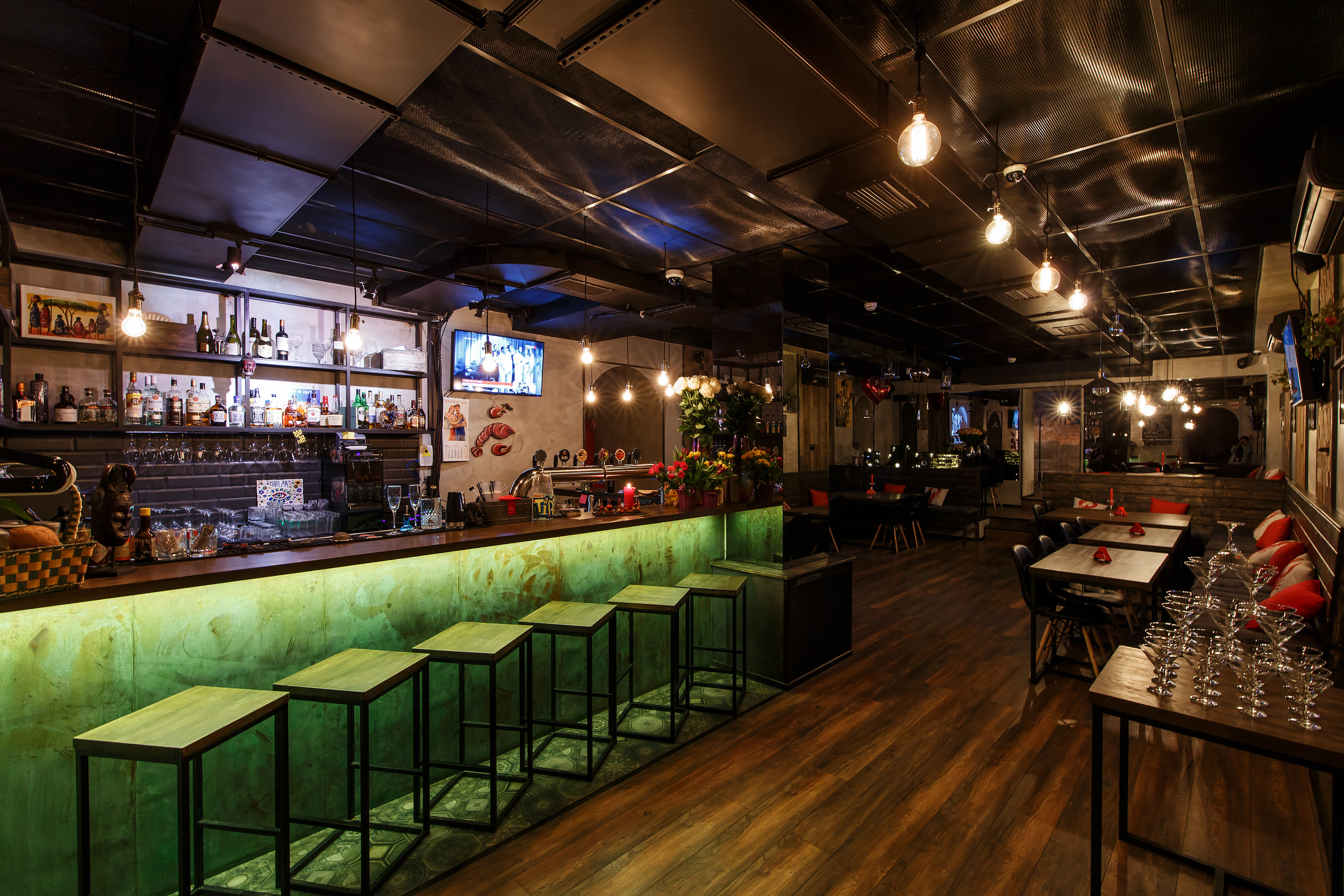 Репортаж в баре | Ростов-Папа бар. Репортажный фотограф Семён Борисов | Москва