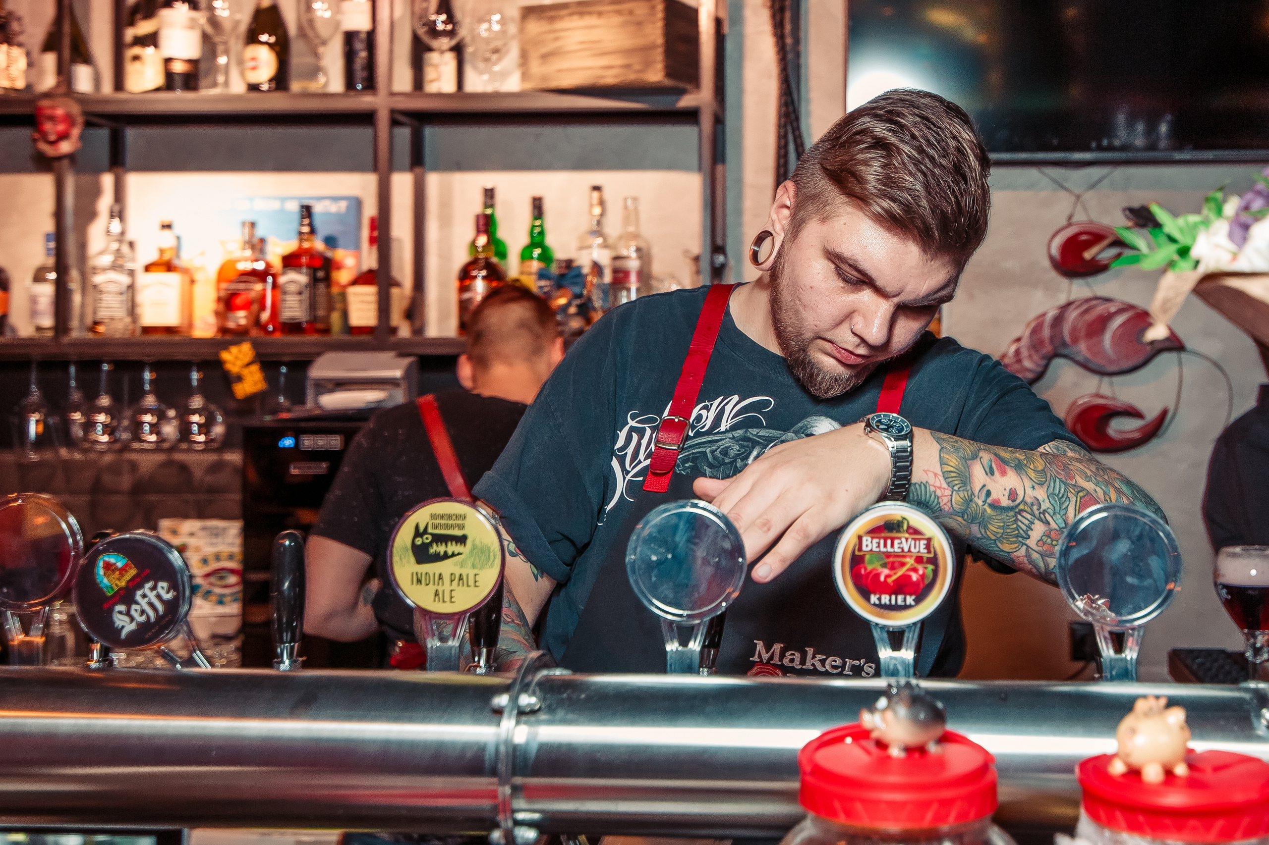 Репортаж в баре | Ростов-Папа бар. Репортажный фотограф Семён Борисов | Москва