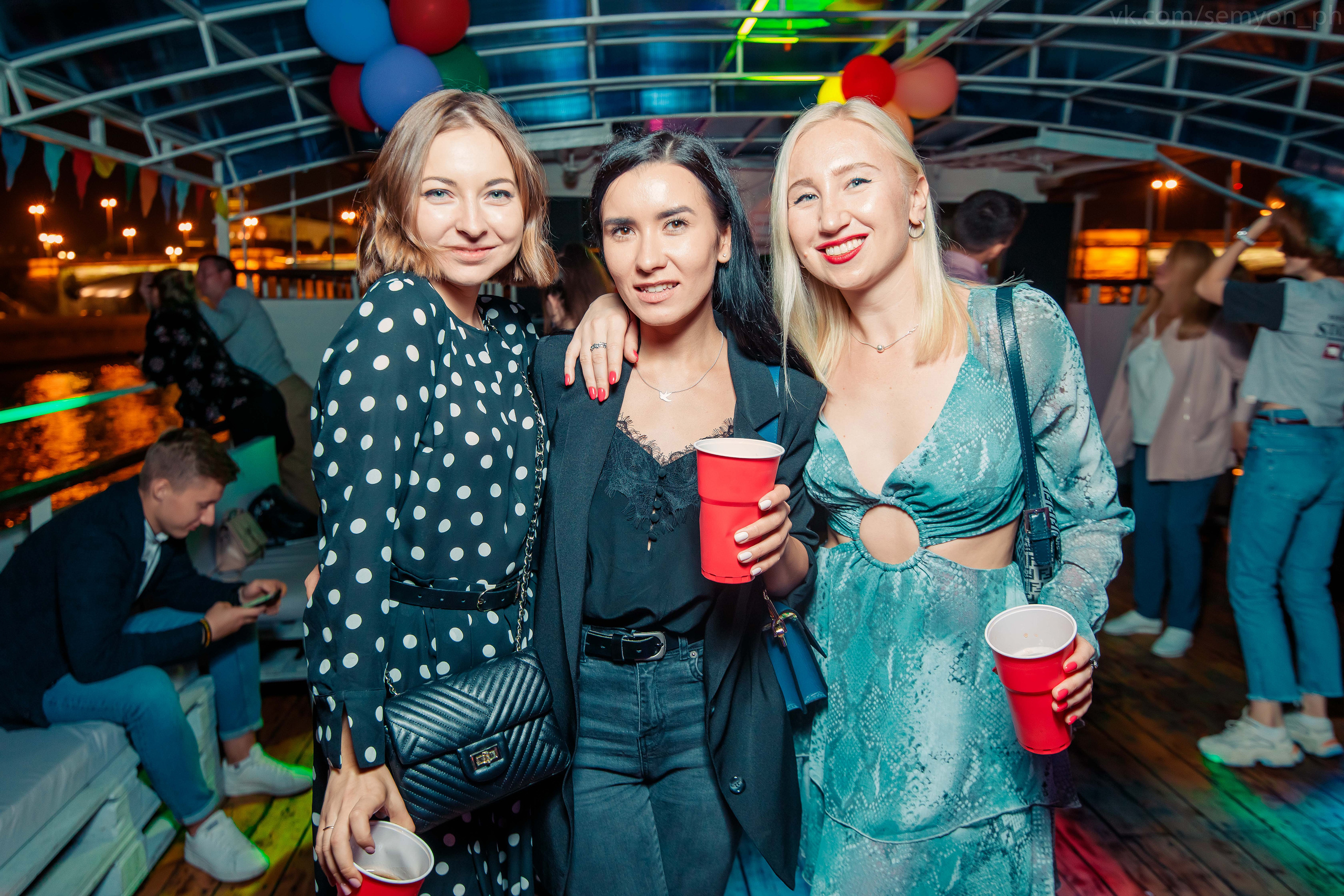 Вечеринка на теплоходе | 2019. Репортажный фотограф Семён Борисов | Москва