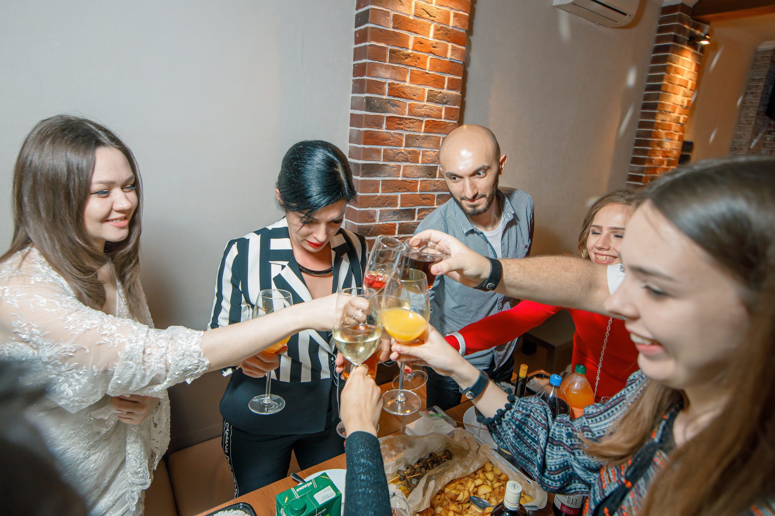 День рождения Тани | Loft Lodge. Репортажный фотограф Семён Борисов | Москва