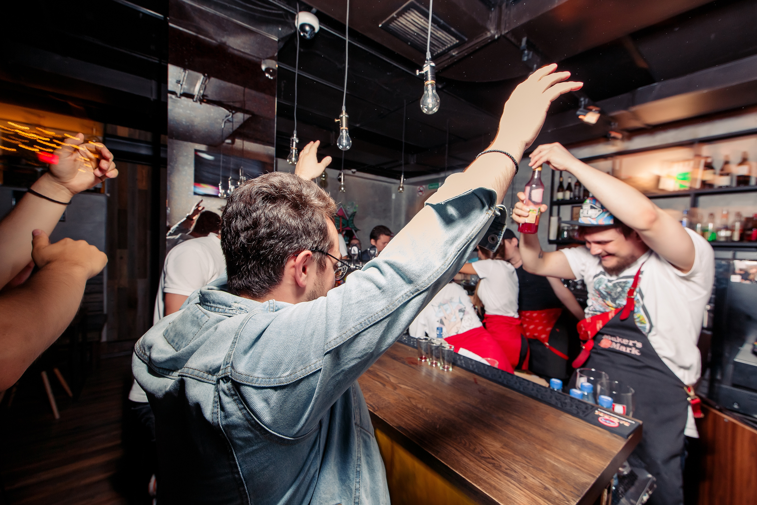 Репортаж в баре | Ростов-Папа бар. Репортажный фотограф Семён Борисов | Москва