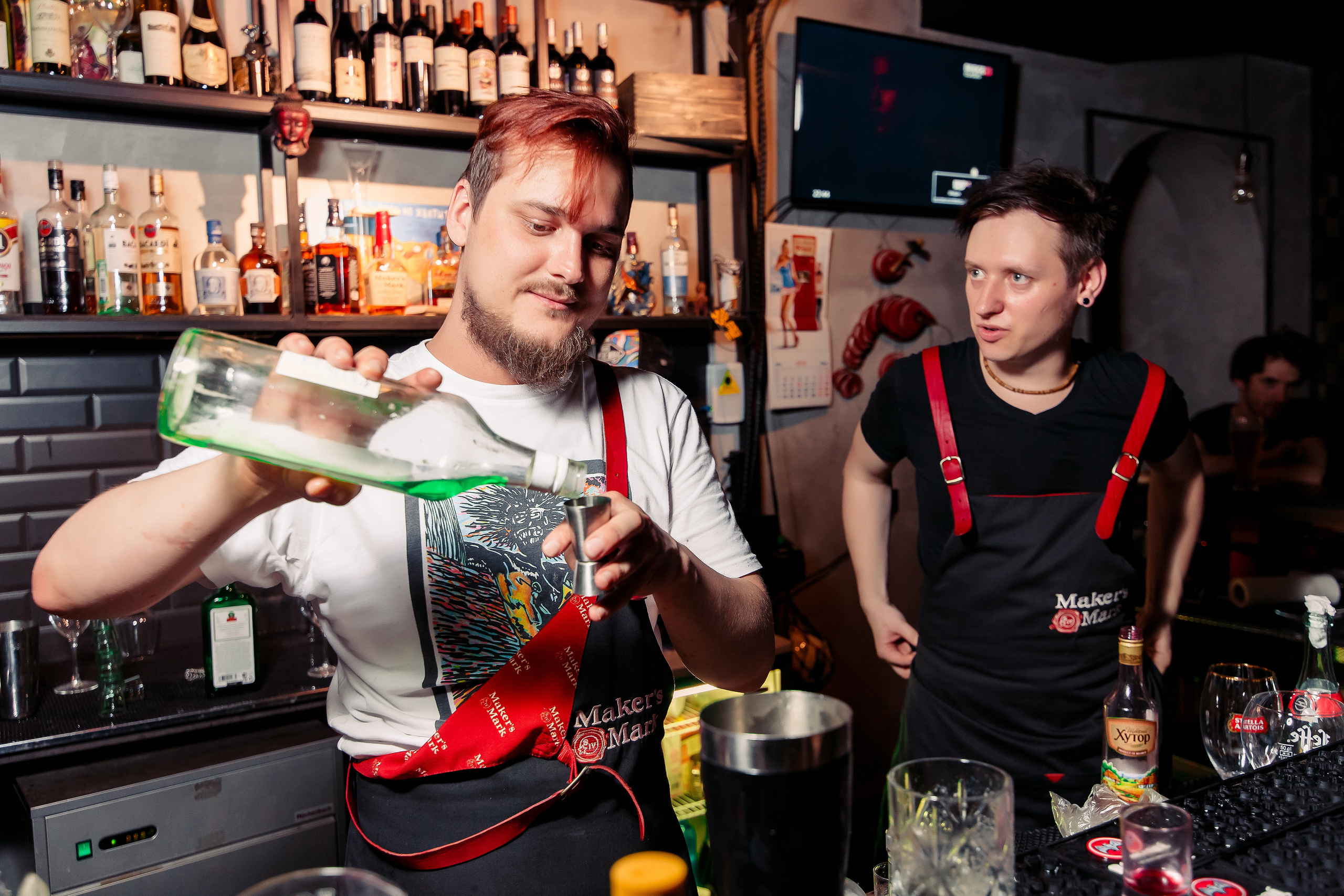 Репортаж в баре | Ростов-Папа бар. Репортажный фотограф Семён Борисов | Москва