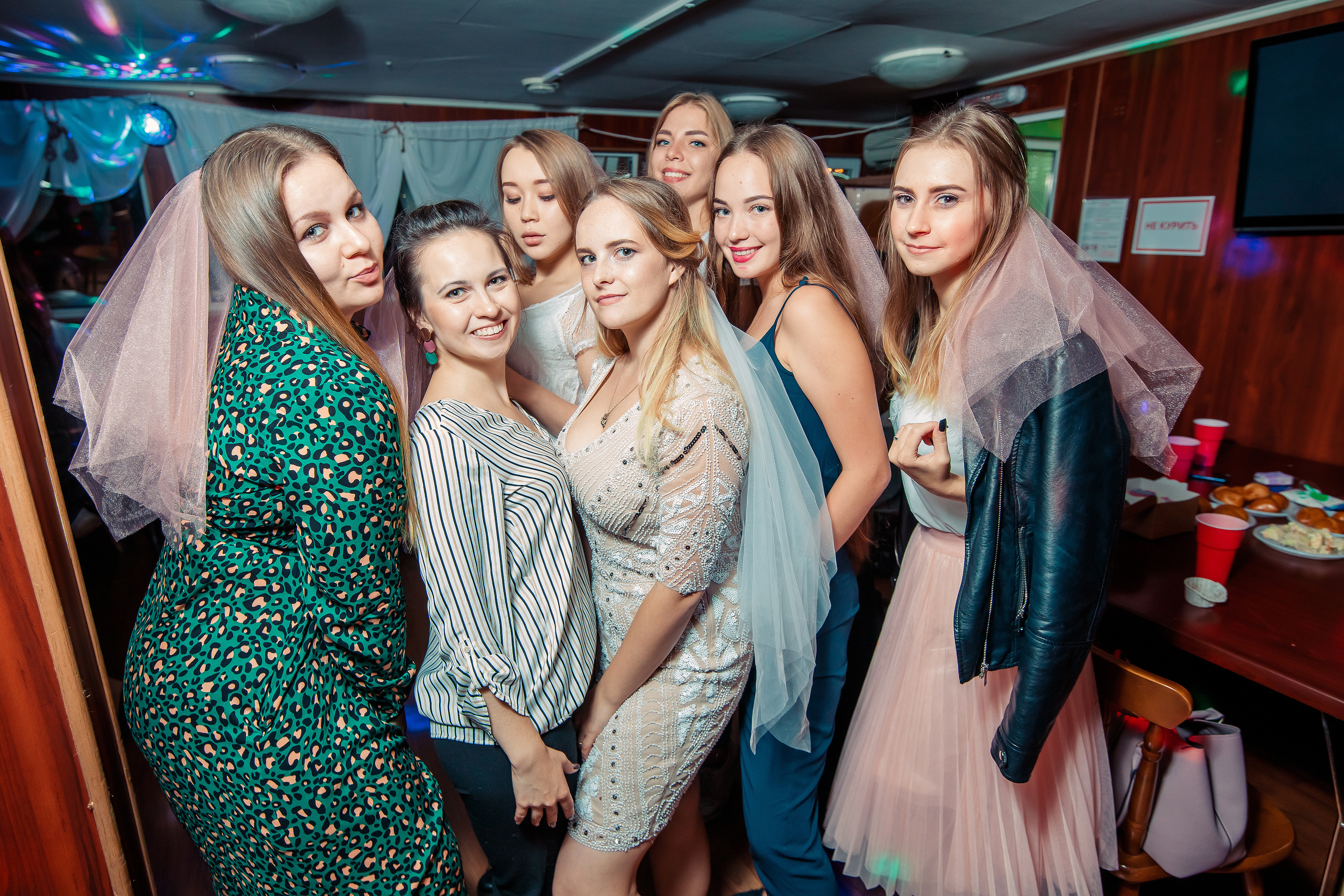 Вечеринка на теплоходе | 2019. Репортажный фотограф Семён Борисов | Москва