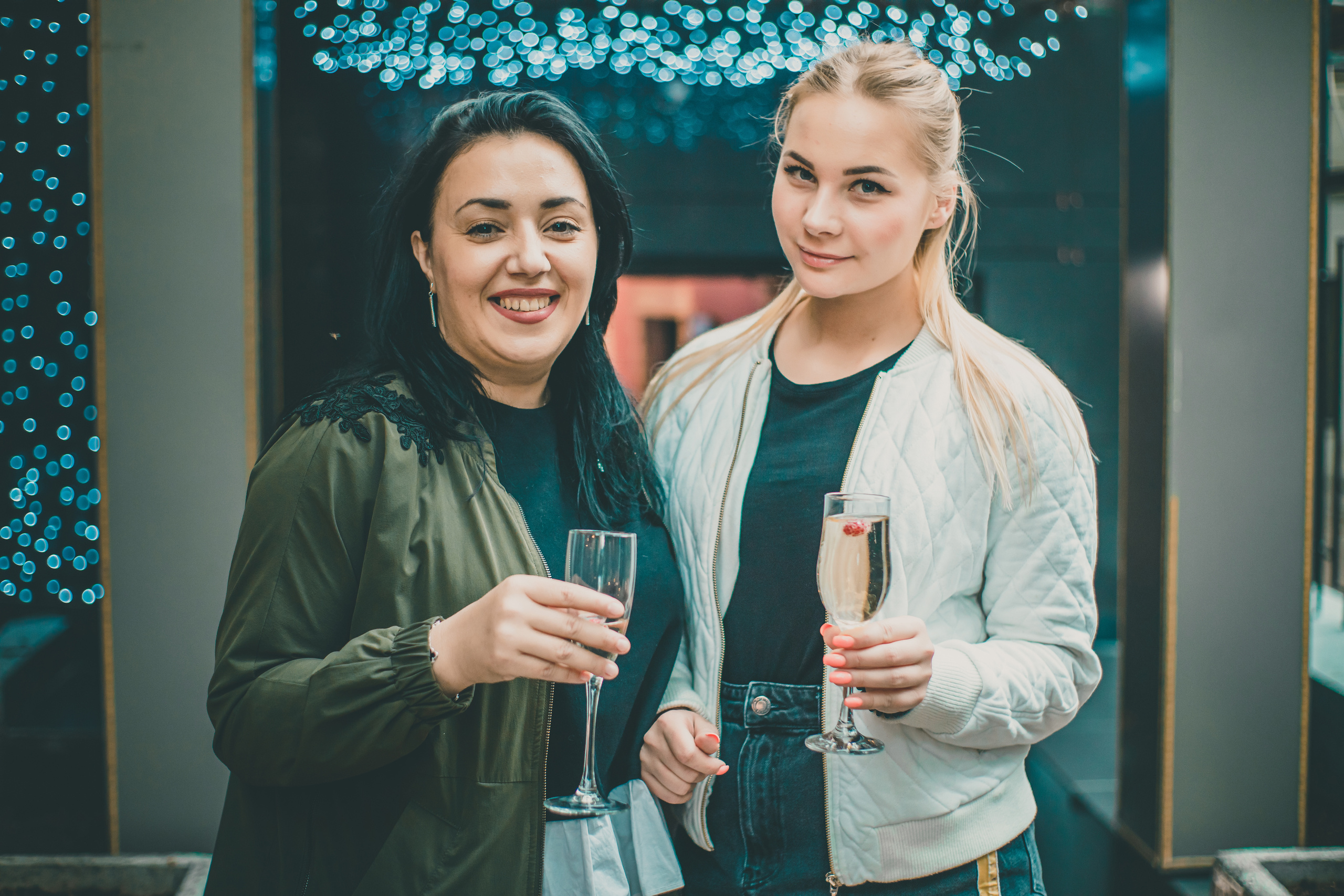 Встреча гостей на веранде | La Club. Репортажный фотограф Семён Борисов | Москва