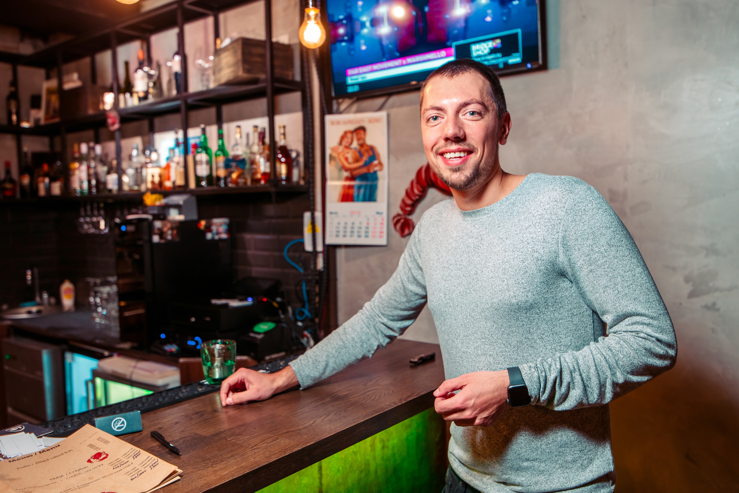 Репортаж в баре | Ростов-Папа бар. Репортажный фотограф Семён Борисов | Москва