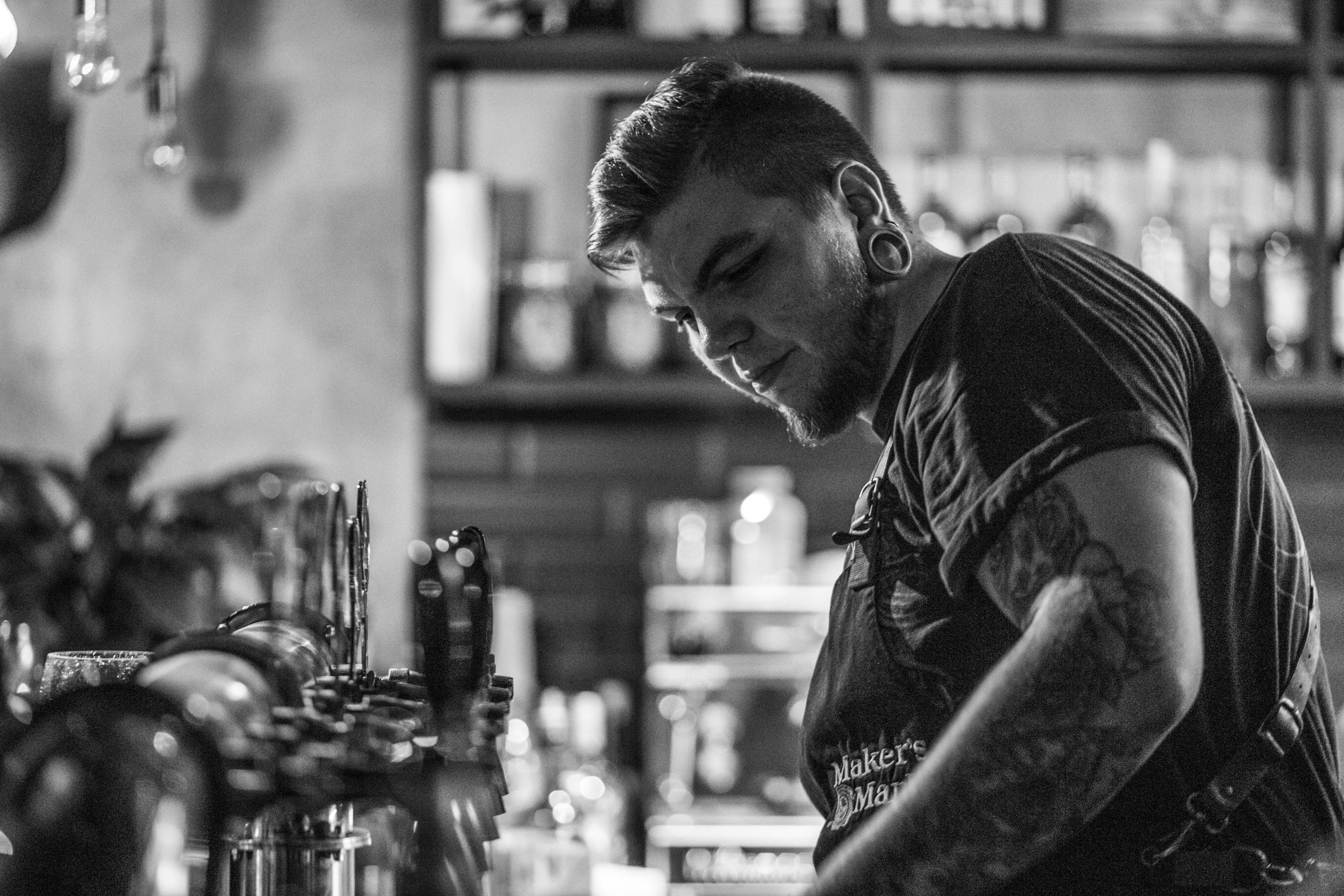 Репортаж в баре | Ростов-Папа бар. Репортажный фотограф Семён Борисов | Москва