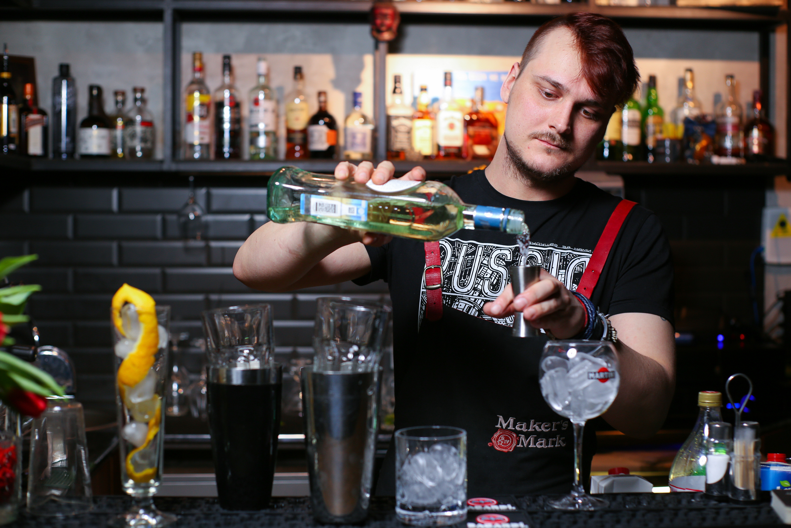 Репортаж в баре | Ростов-Папа бар. Репортажный фотограф Семён Борисов | Москва