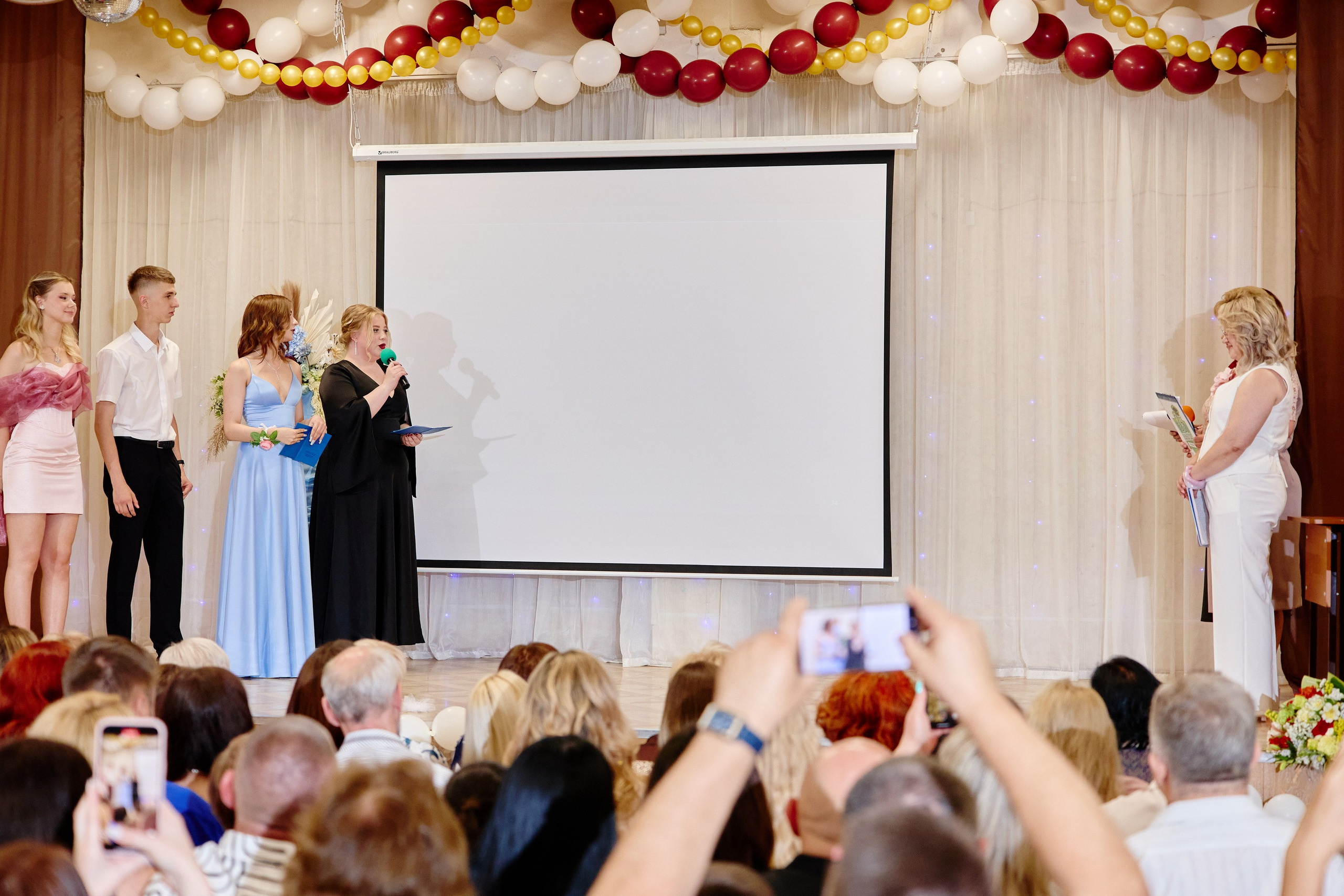 Выпускной 35 Сош. Фотограф Выпускные альбомы Таганрог Сергей Коробченко