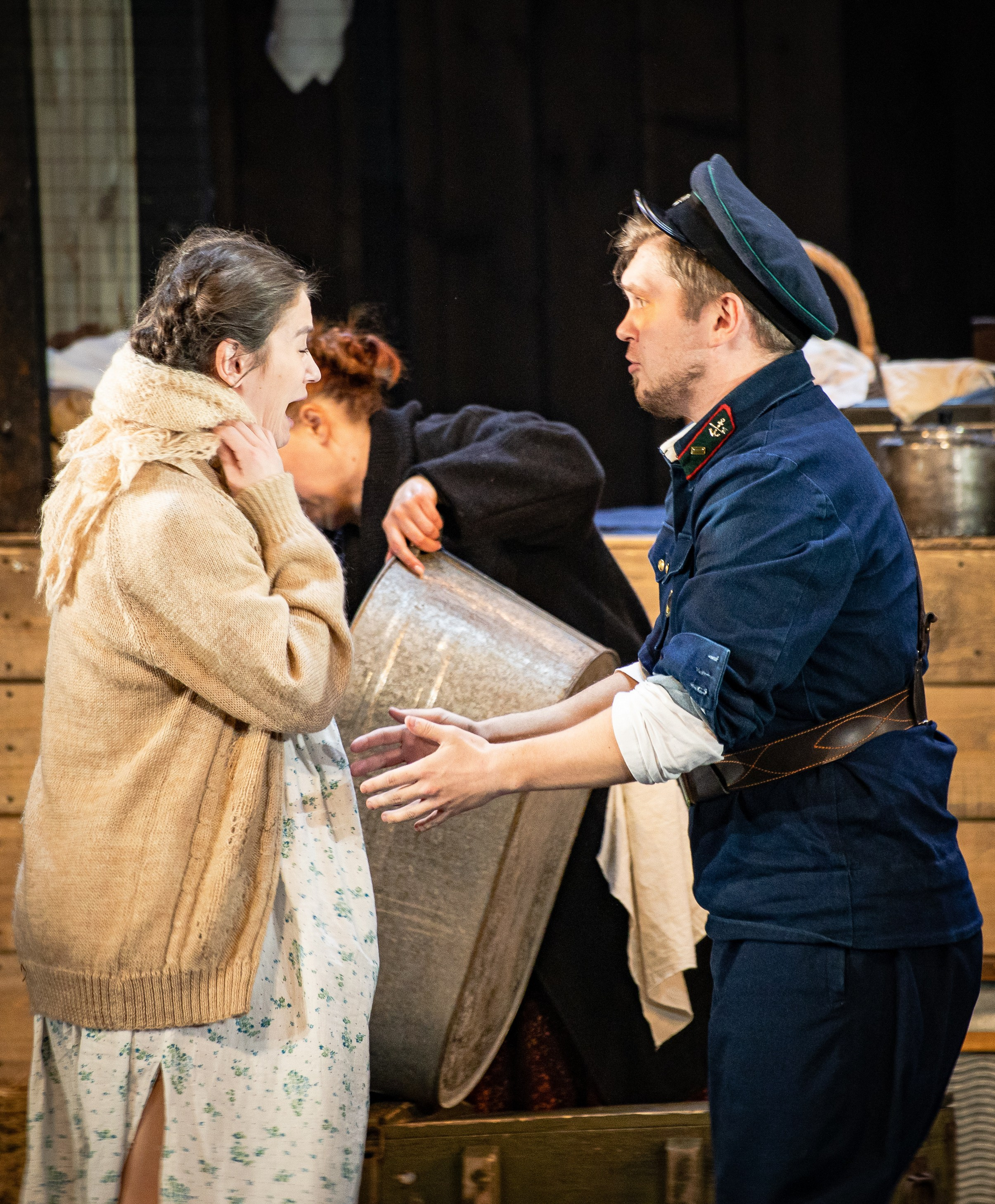 Эшелон_Чехов Центр. Фотограф. г. Южно-Сахалинск. Олег Толстов