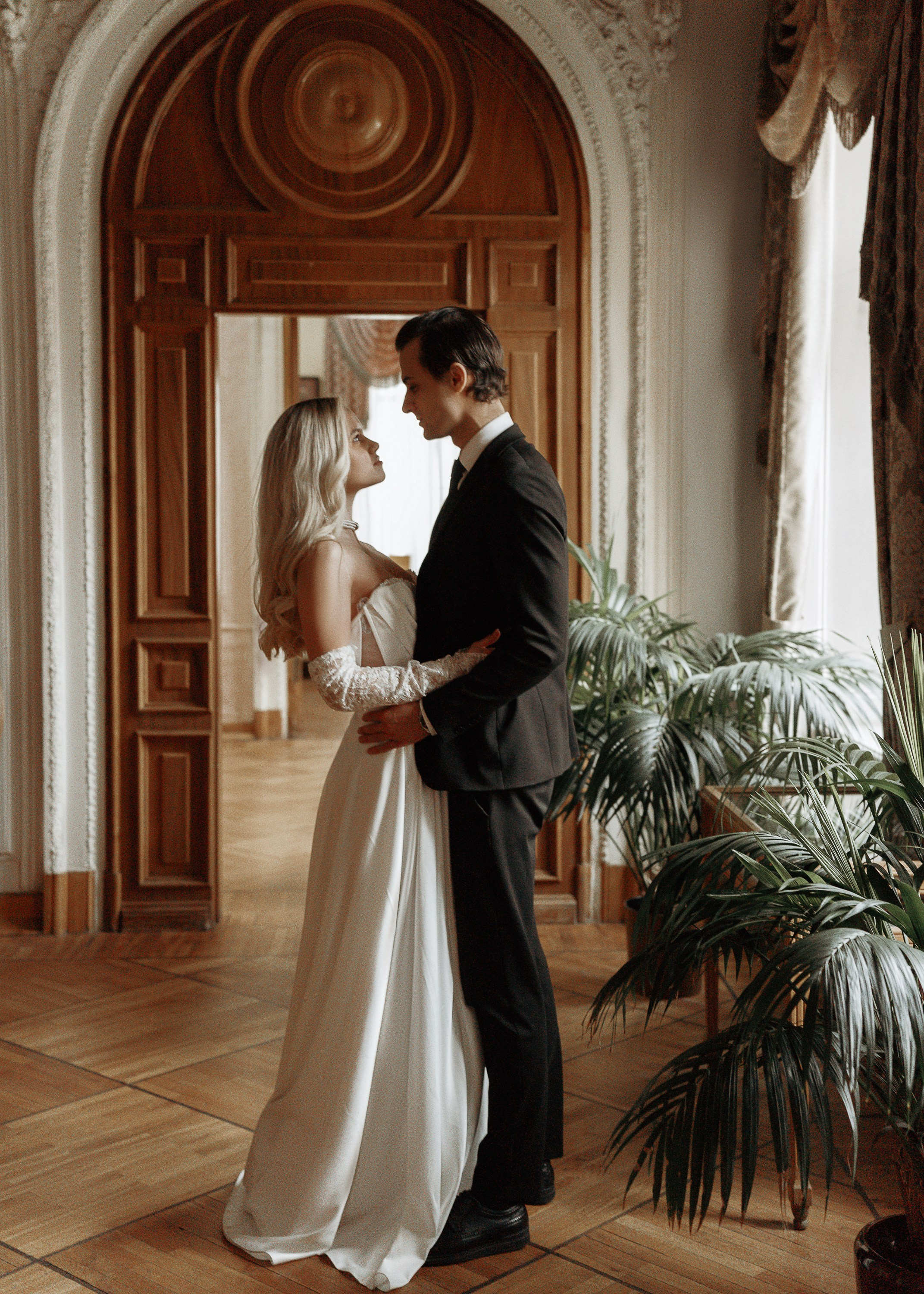 ПУШКИНСКАЯ БИБЛИОТЕКА. Женский портрет