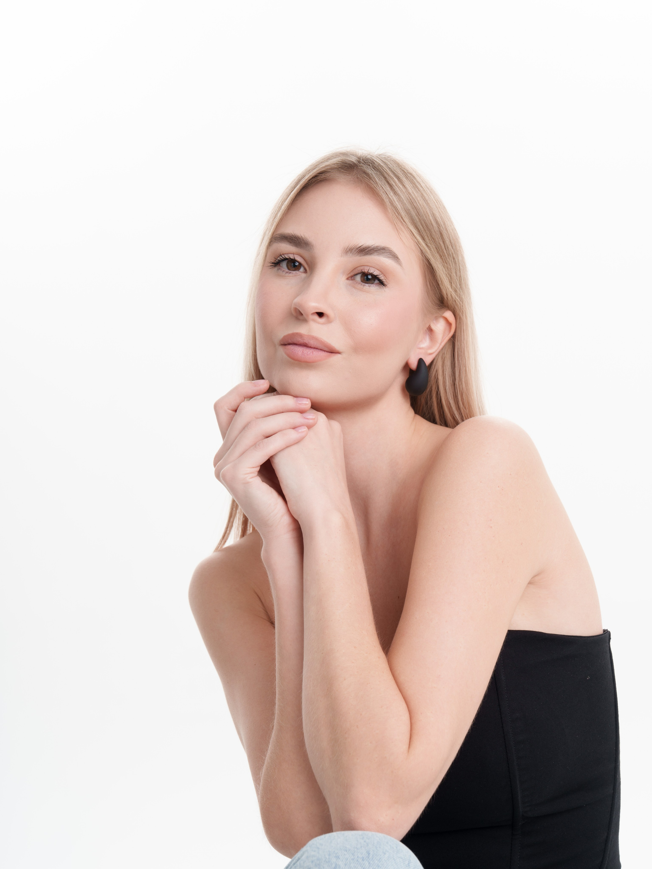 Съемка сережек для WB и OZON. Портретный и Контент фотограф Григорий Семенов (Grifon) в Ижевске