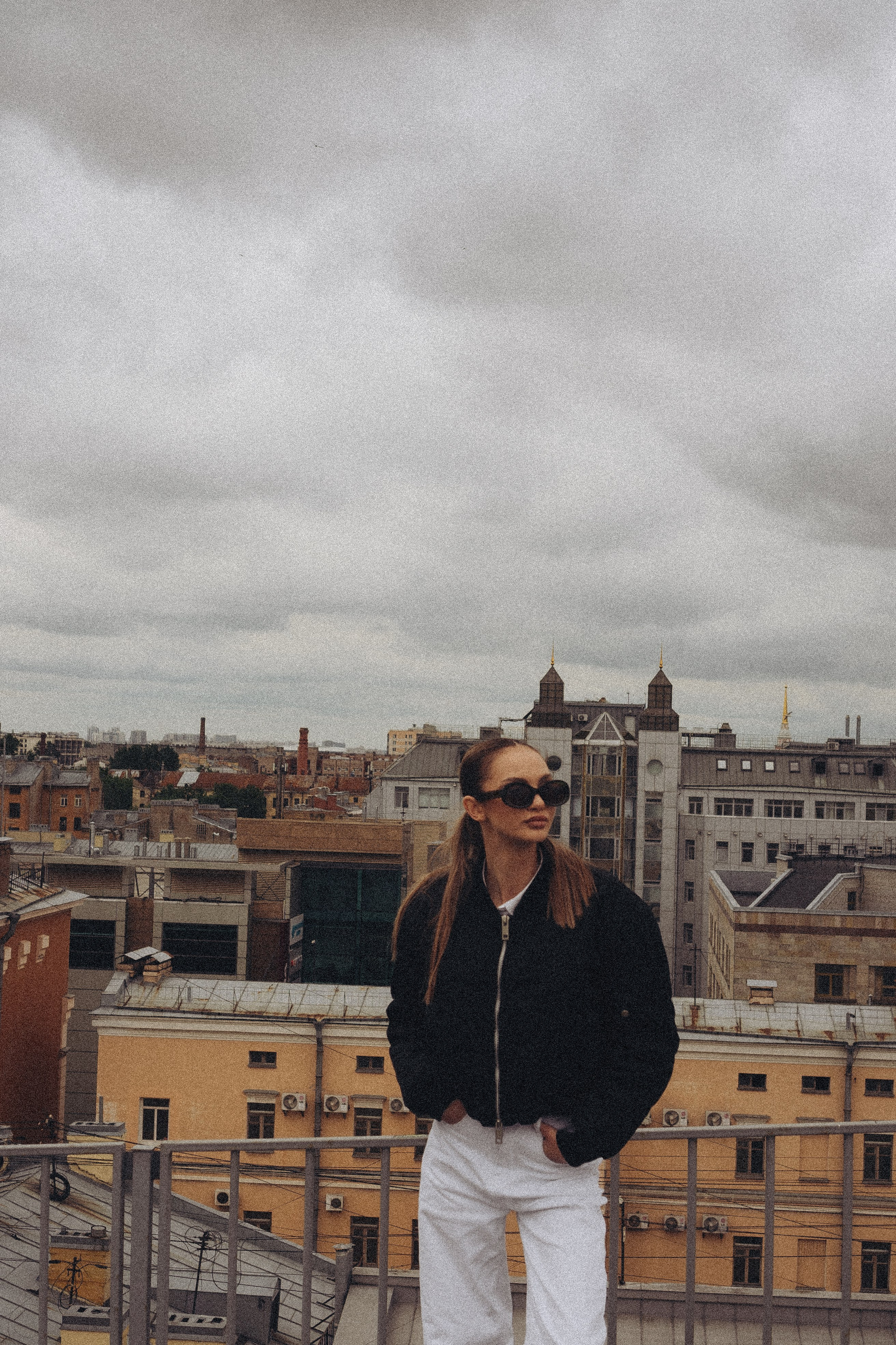 МЫ ГУЛЯЛИ ПРО КРЫШАМ ПИТЕРА. Профессиональный фотограф, Санкт-Петербург — Виктория Богомолова