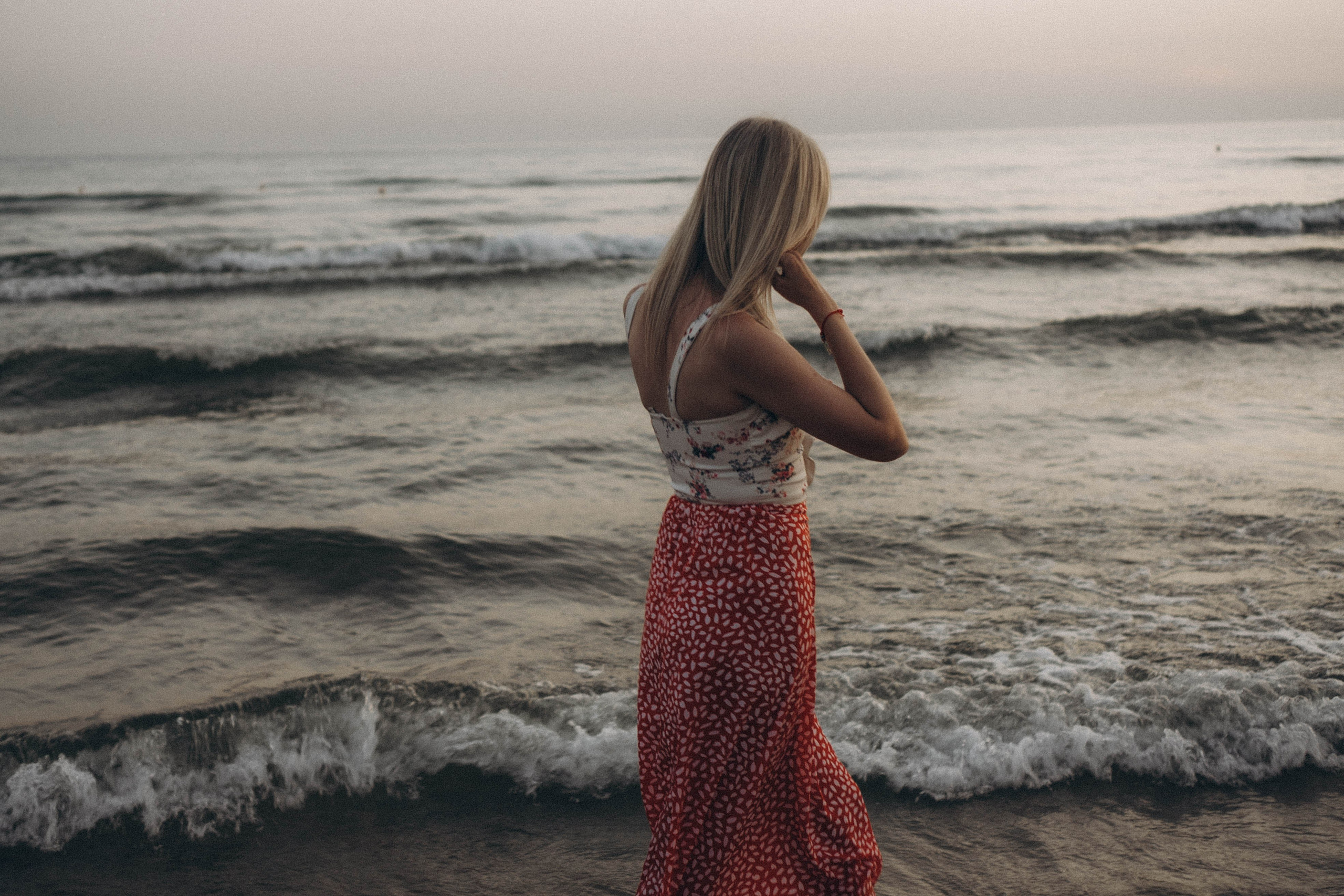 Июльский вечер на берегу черного моря. Профессиональный фотограф, Санкт-Петербург — Виктория Богомолова