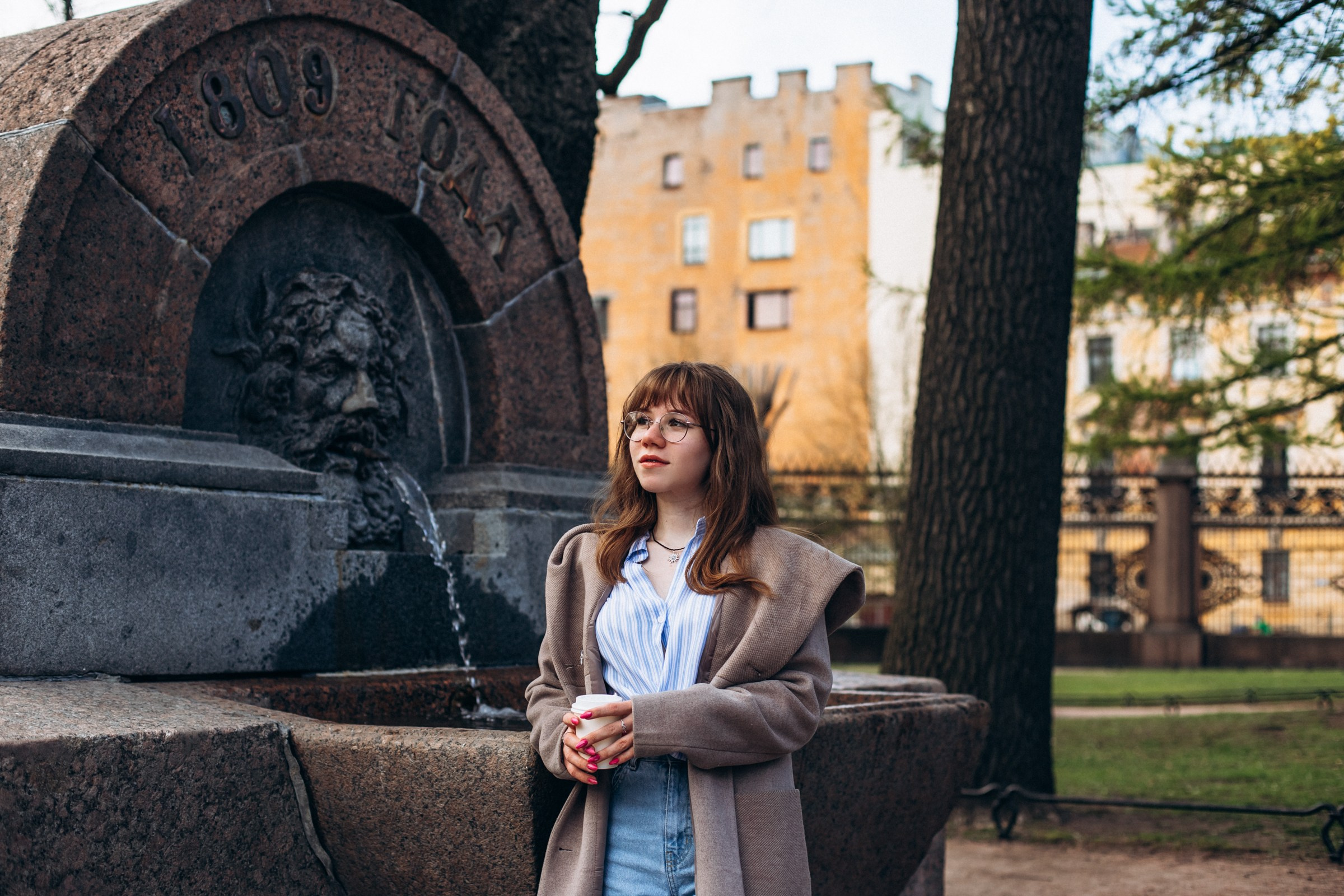 Азалия в мае. Фотопрогулка в Петербурге. Индивидуальный и семейный фотограф в Санкт-Петербурге